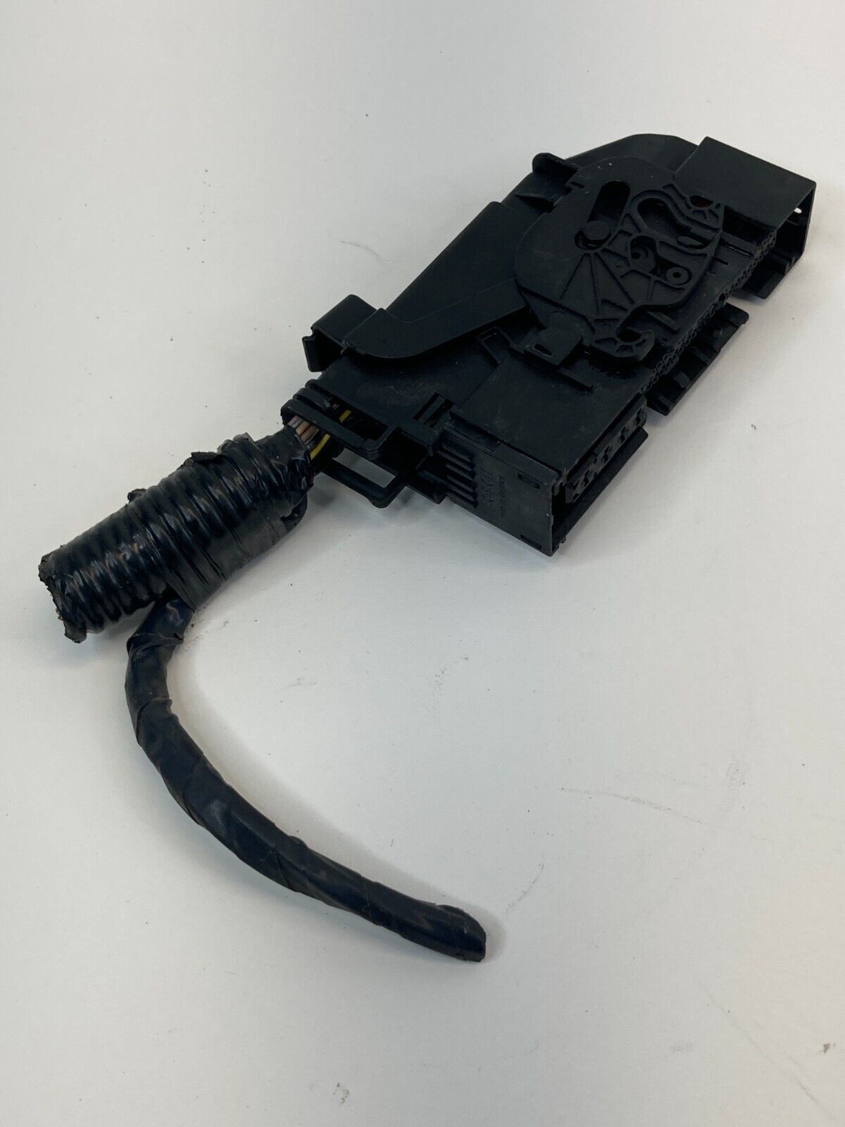 2011-2013 Infiniti G37 Sedan RWD AT ABS Anti Lock Brake Pump Plug Connector OEM