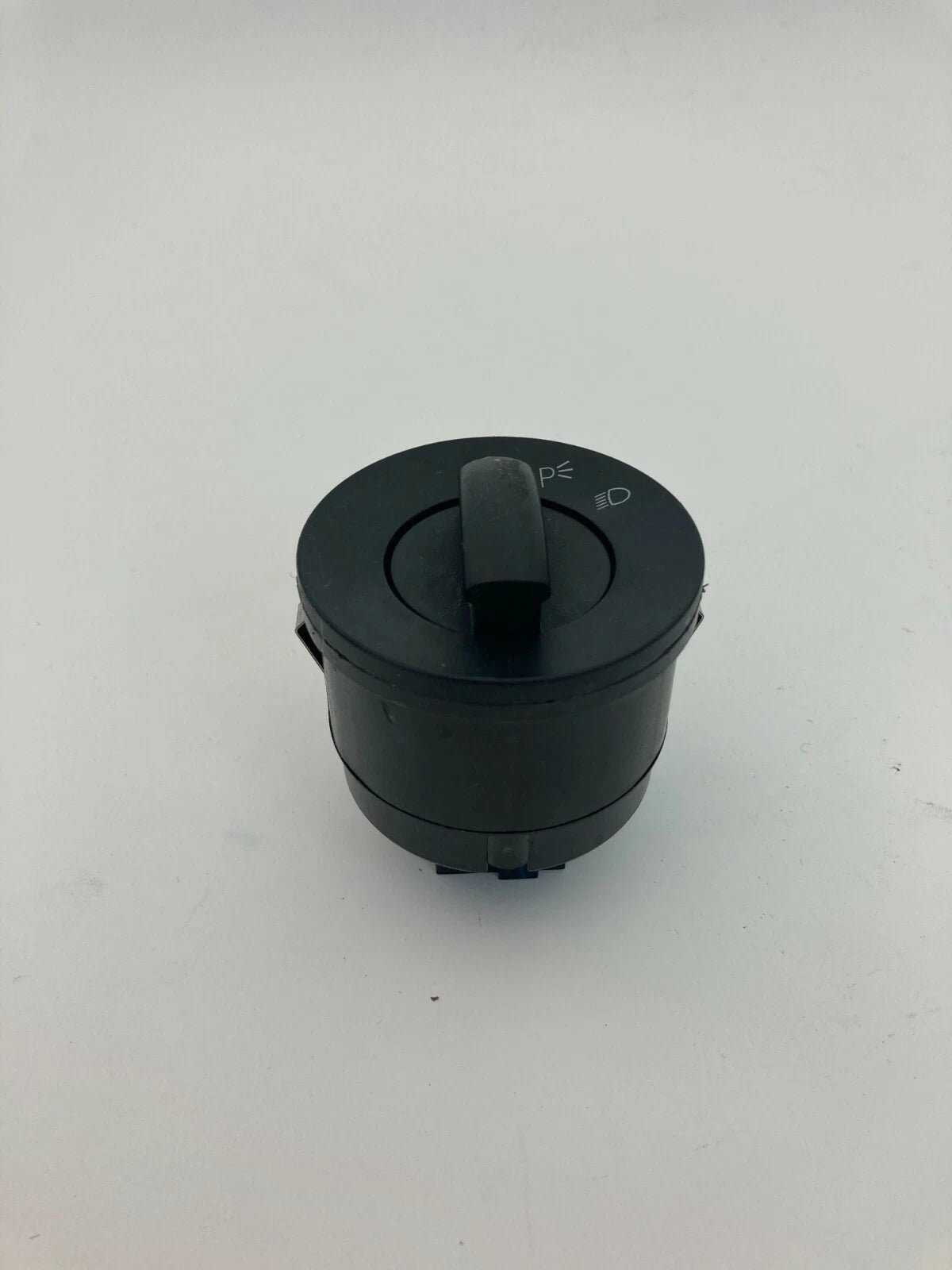 2008 2009 2010 2011 FORD FOCUS SEDAN HEADLIGHT CONTROL SWITCH 8S4T-13D061-AC OEM