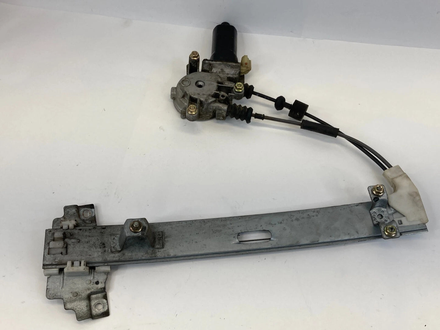 1998 1999 2000 HYUNDAI ELANTRA SEDAN REAR RIGHT SIDE POWER DOOR WINDOW MOTOR OEM