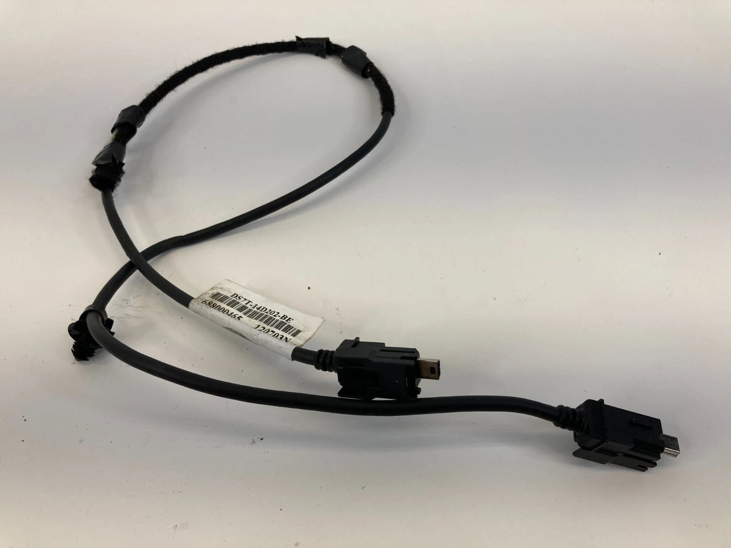 2013-2016 FORD FUSION CENTER CONSOLE USB PORT SOCKET WIRE HARNESS DS7T-14D202-BE