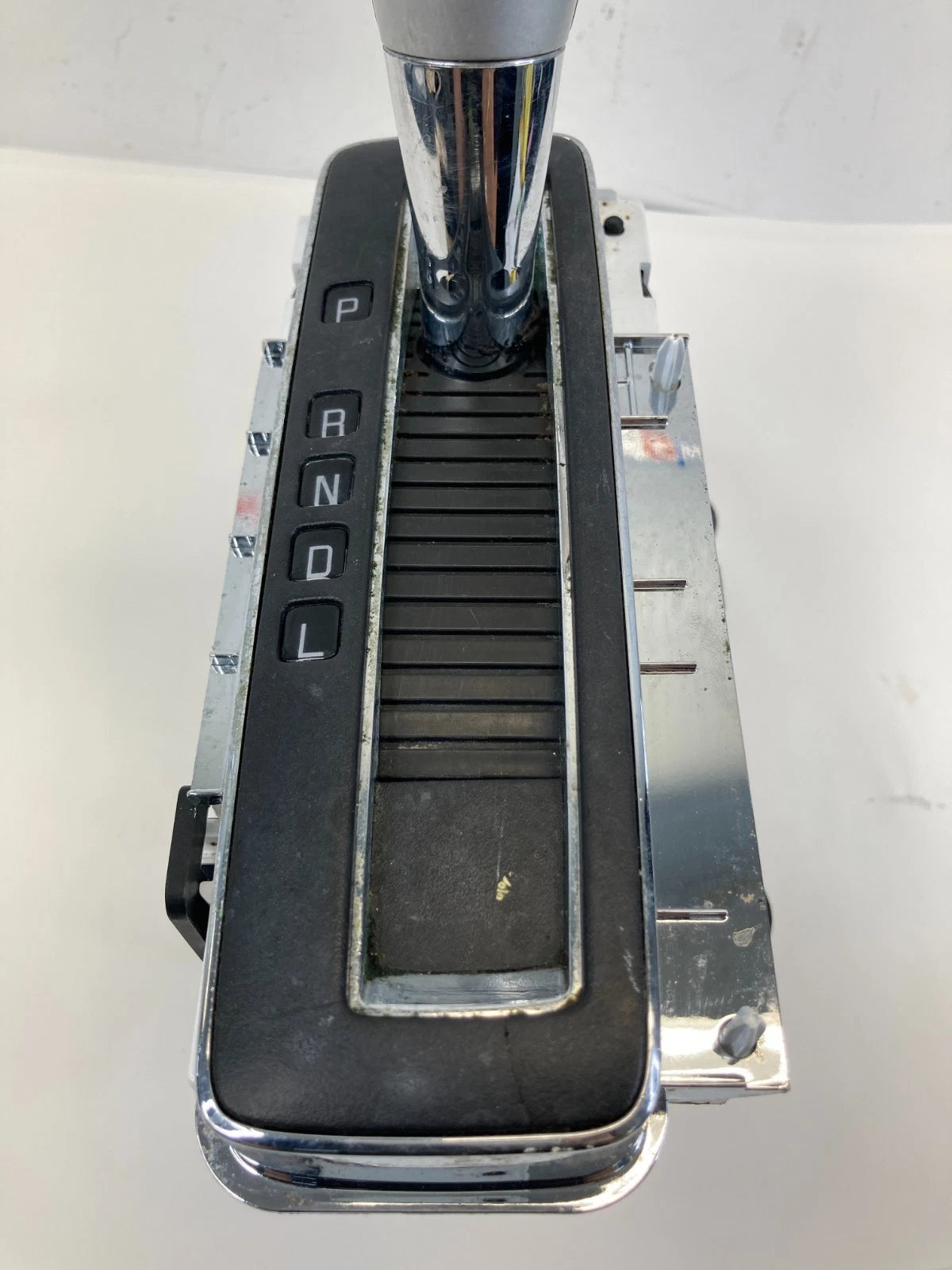 2009-2017 CHEVROLET TRAVERSE AUTOMATIC GEAR SHIFTER GEAR SELECTOR & KNOB OEM