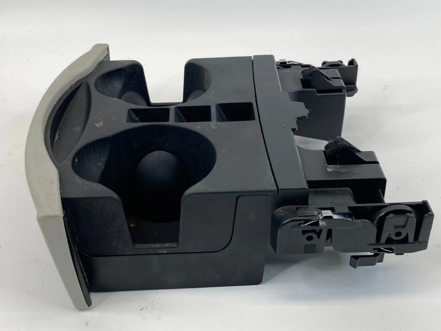 2009-2014 VOLKSWAGEN ROUTAN FRONT CENTER DASH LOWER CUP HOLDER CUPHOLDER ASSY