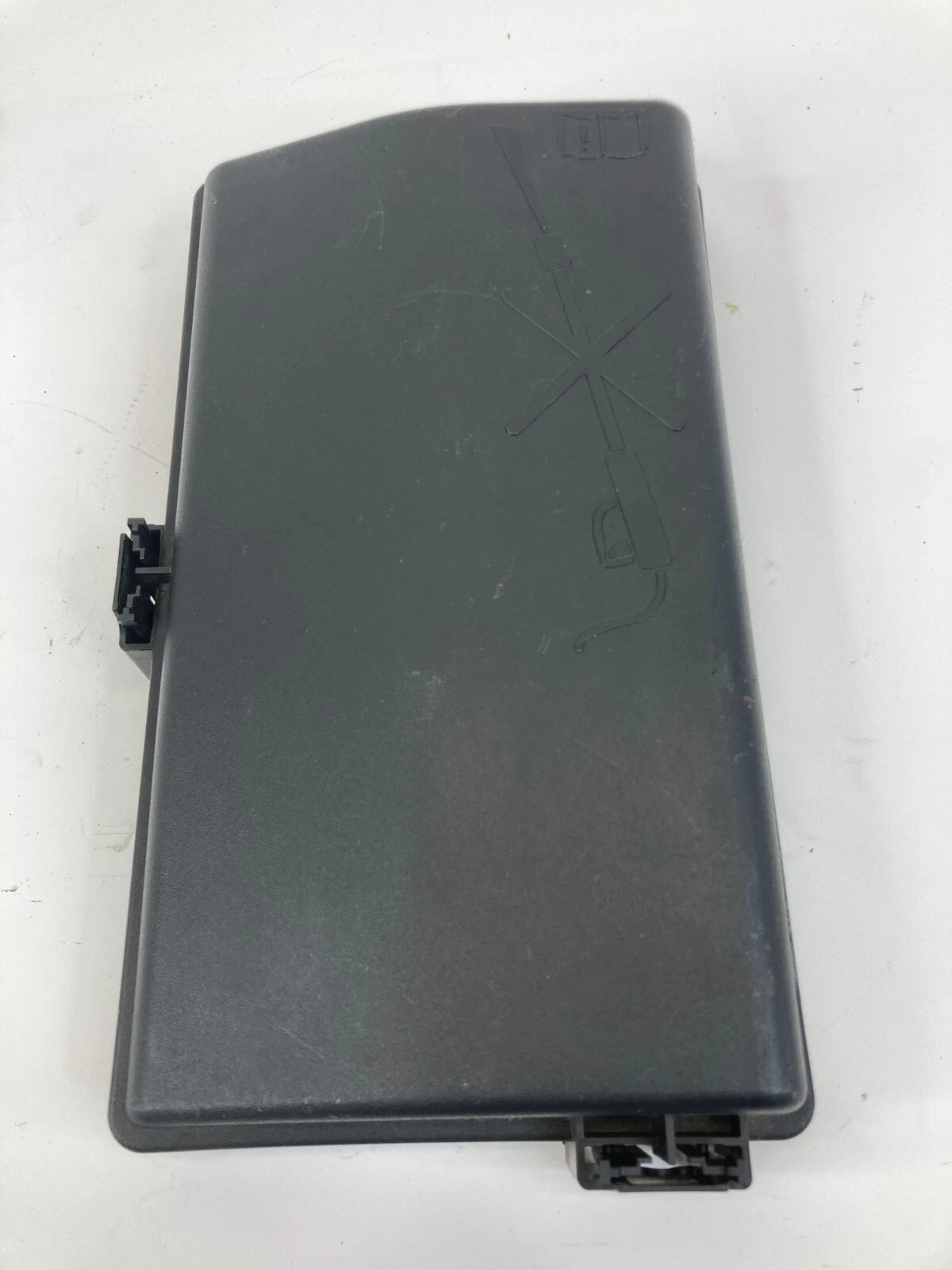 2011-2014 CHEVROLET CRUZE 1.4L ENGINE FUSE BOX RELAY COVER CAP 812461952 OEM