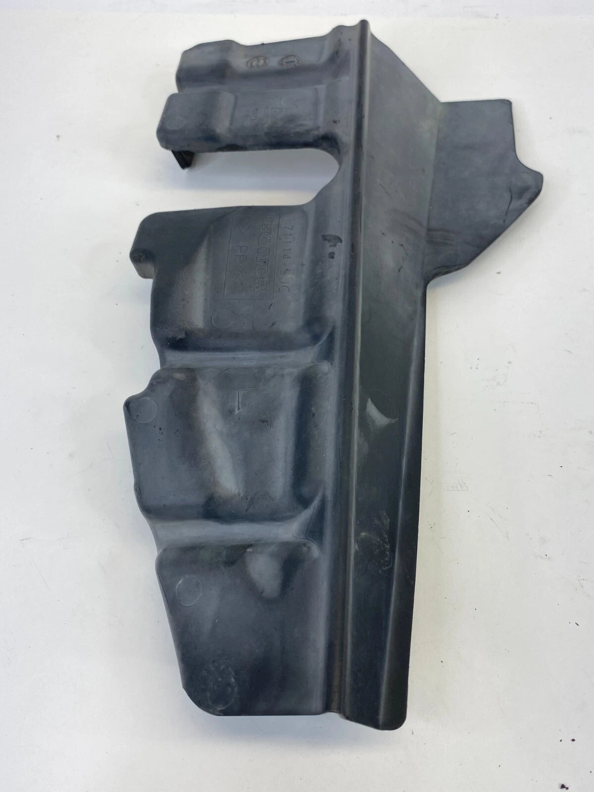 06-08 HONDA RIDGELINE FRONT LEFT AIR DEFLECTOR GUIDE BRACKET PLATE 71114-SJC OEM