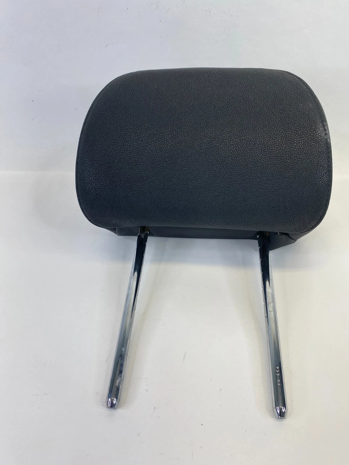 2004-2006 BMW X3 FRONT LEFT OR RIGHT SEAT HEADREST HEAD REST ASSEMBLY OEM