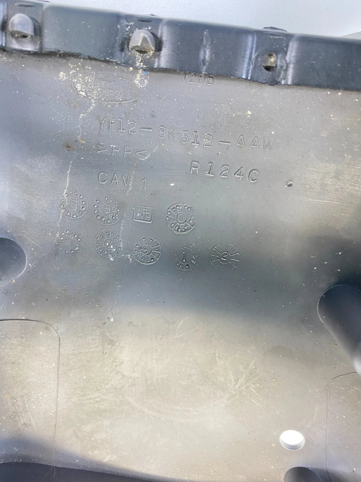 1996-2007 FORD TAURUS STEERING COLUMN UPPER & LOWER COVER SHROUD YF12-3K512-AAW