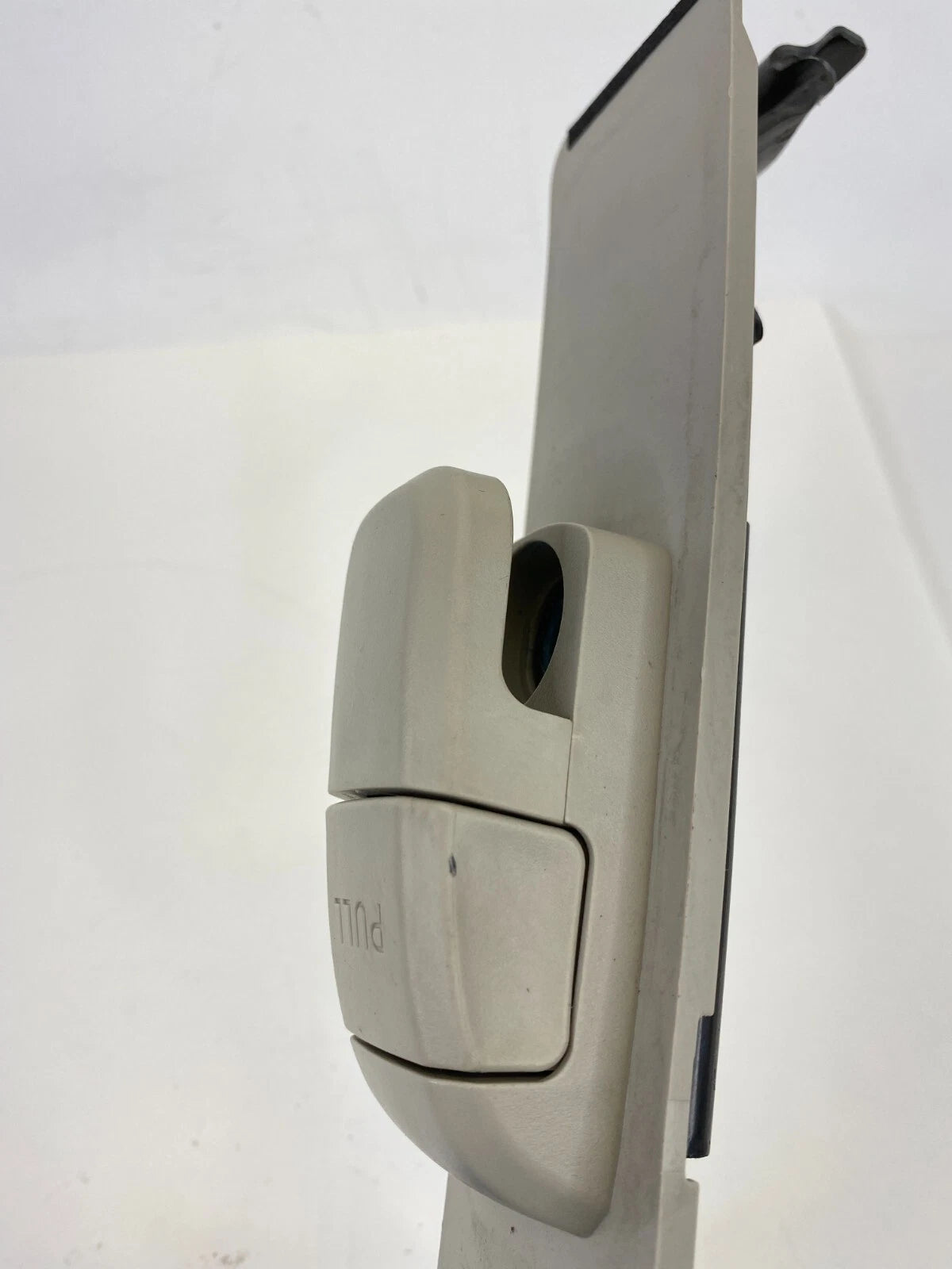 2006-2012 FORD FUSION FRONT RIGHT PASSENGER SIDE SEAT BELT HEIGHT ADJUSTER TRIM