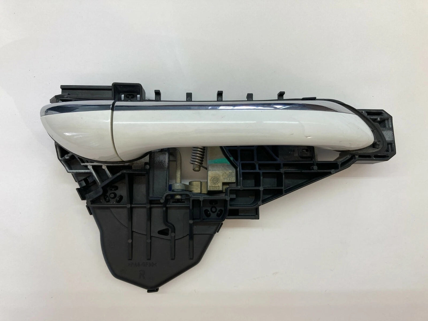 2006-2012 MERCEDES-BENZ R350 ML350 FRONT RIGHT EXTERIOR DOOR HANDLE WHITE OEM