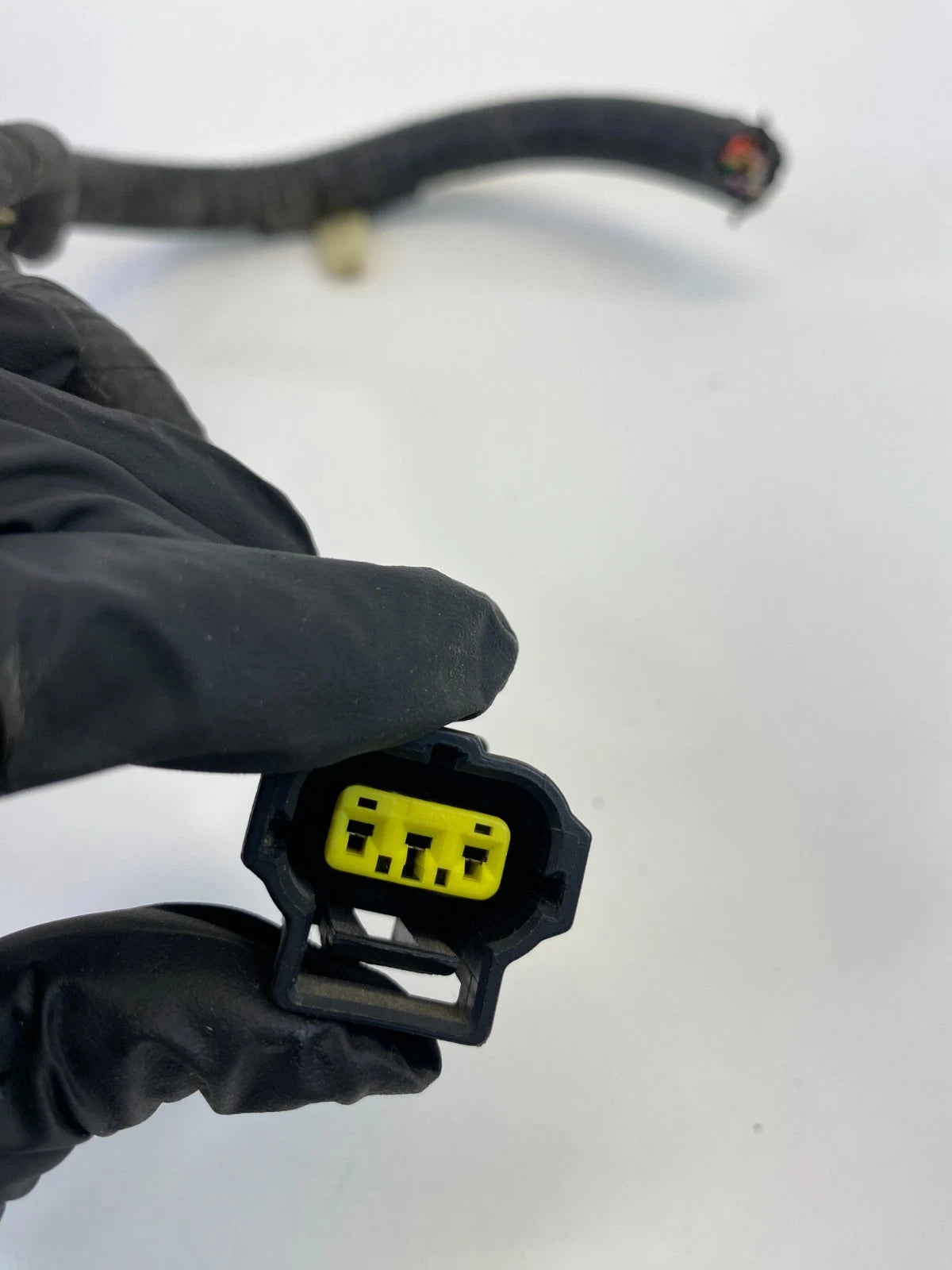 2010-2012 FORD TAURUS 3.5L AWD ABS ANTI LOCK BRAKE PUMP PLUG CONNECTOR OEM