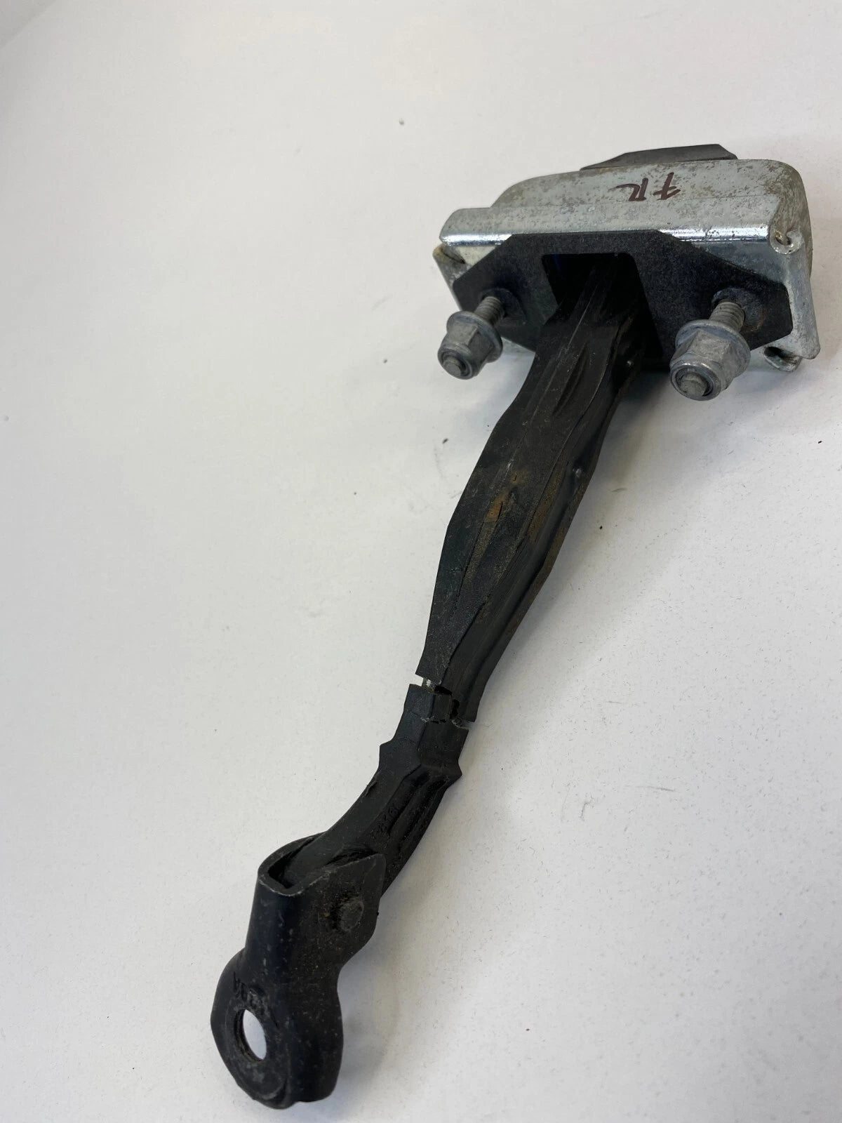 12-18 FORD FOCUS SEDAN FRONT RIGHT DOOR CHECK STOPPER STRAP CM51A23500