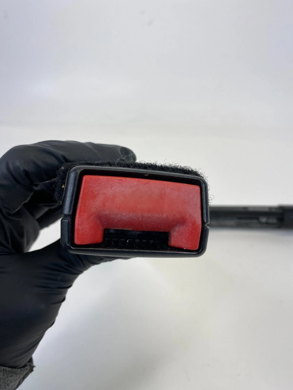 2007 2008 BMW 328I 328XI FRONT RIGHT PASSENGER SEAT BELT BUCKLE 7140611 UNIT OEM