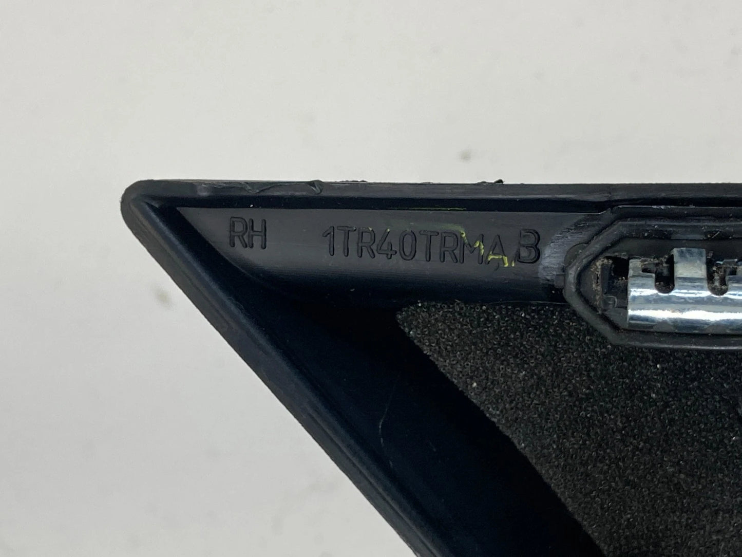 2013-2016 DODGE DART FRONT RIGHT INTERIOR DOOR CORNER COVER 1TR40TRMAB OEM