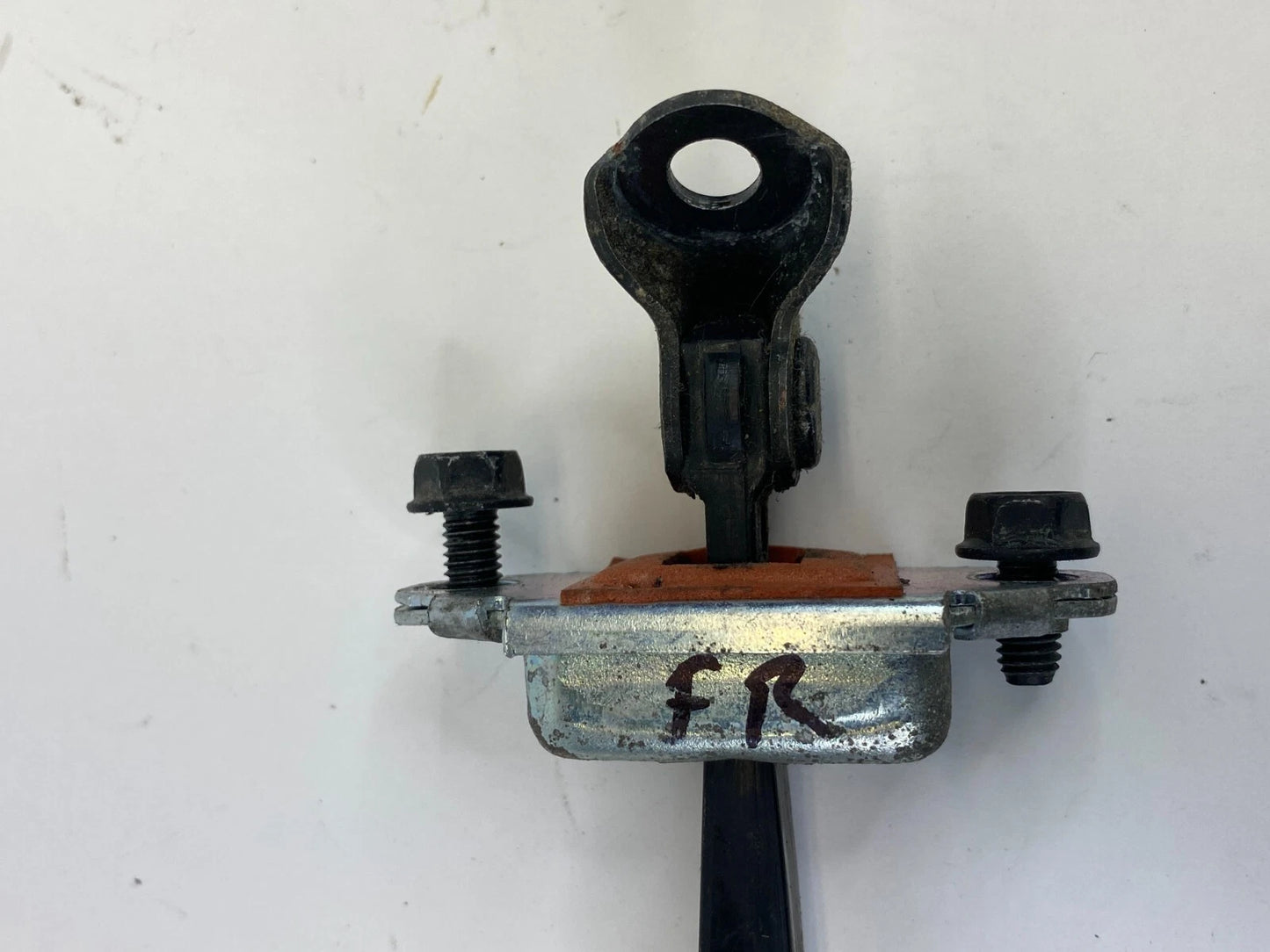 2010 11 12 2013 KIA FORTE FRONT RIGHT SIDE DOOR CHECK STOP STOPPER DETENT OEM