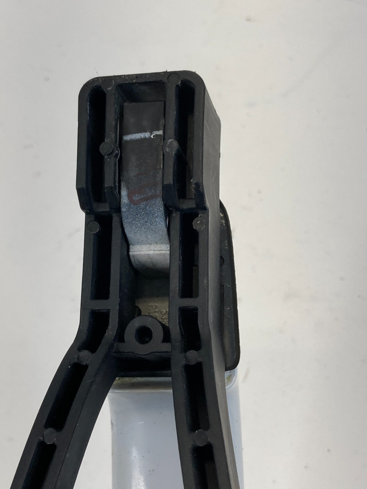 2013-2019 Ford Escape Rear Left Side Exterior Door Handle CM51-A224A37-CC OEM