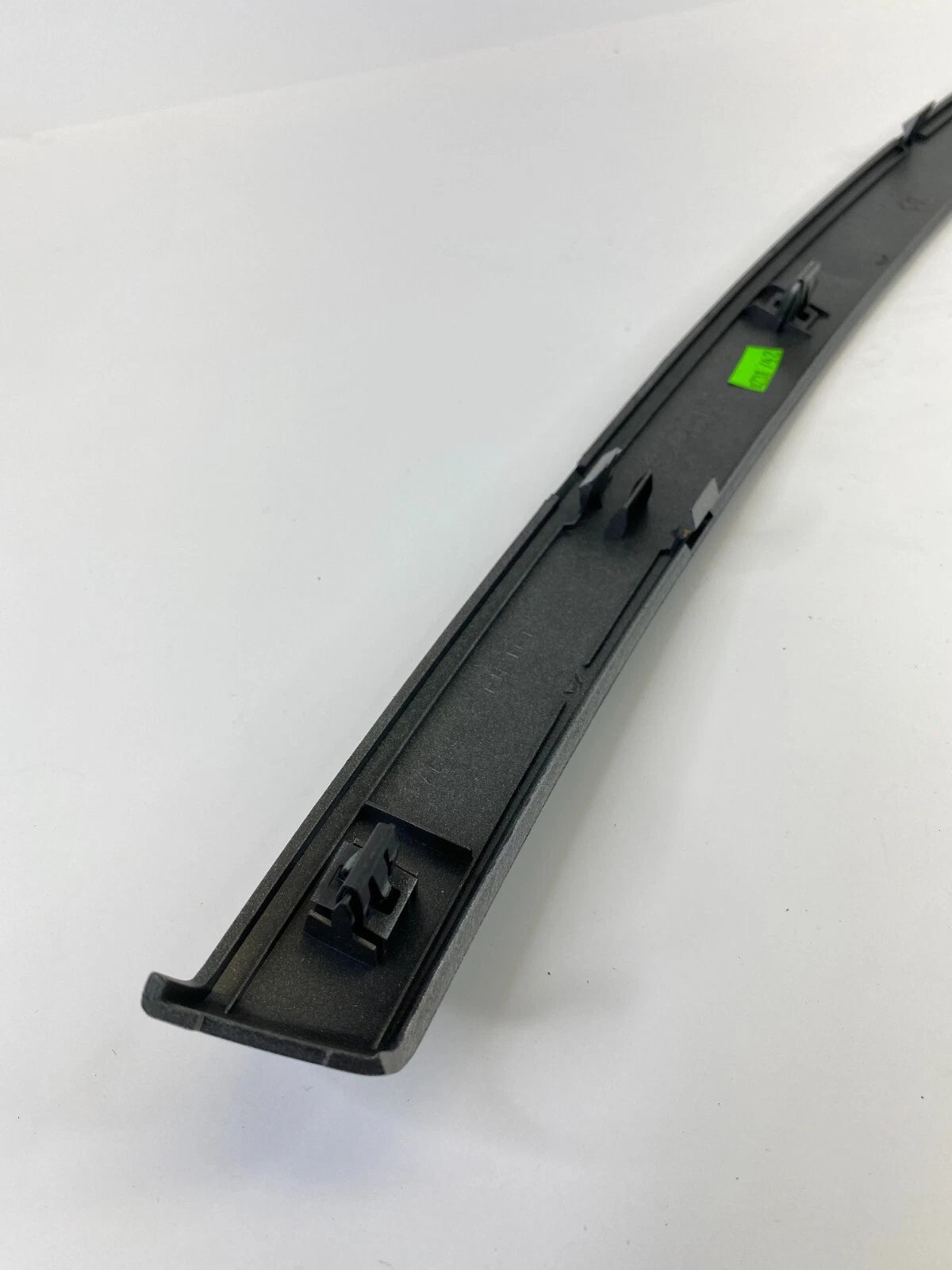 04-06 NISSAN MAXIMA FRONT RIGHT INNER DOOR MOLDING PANEL BEZEL TRIM 809487Y020