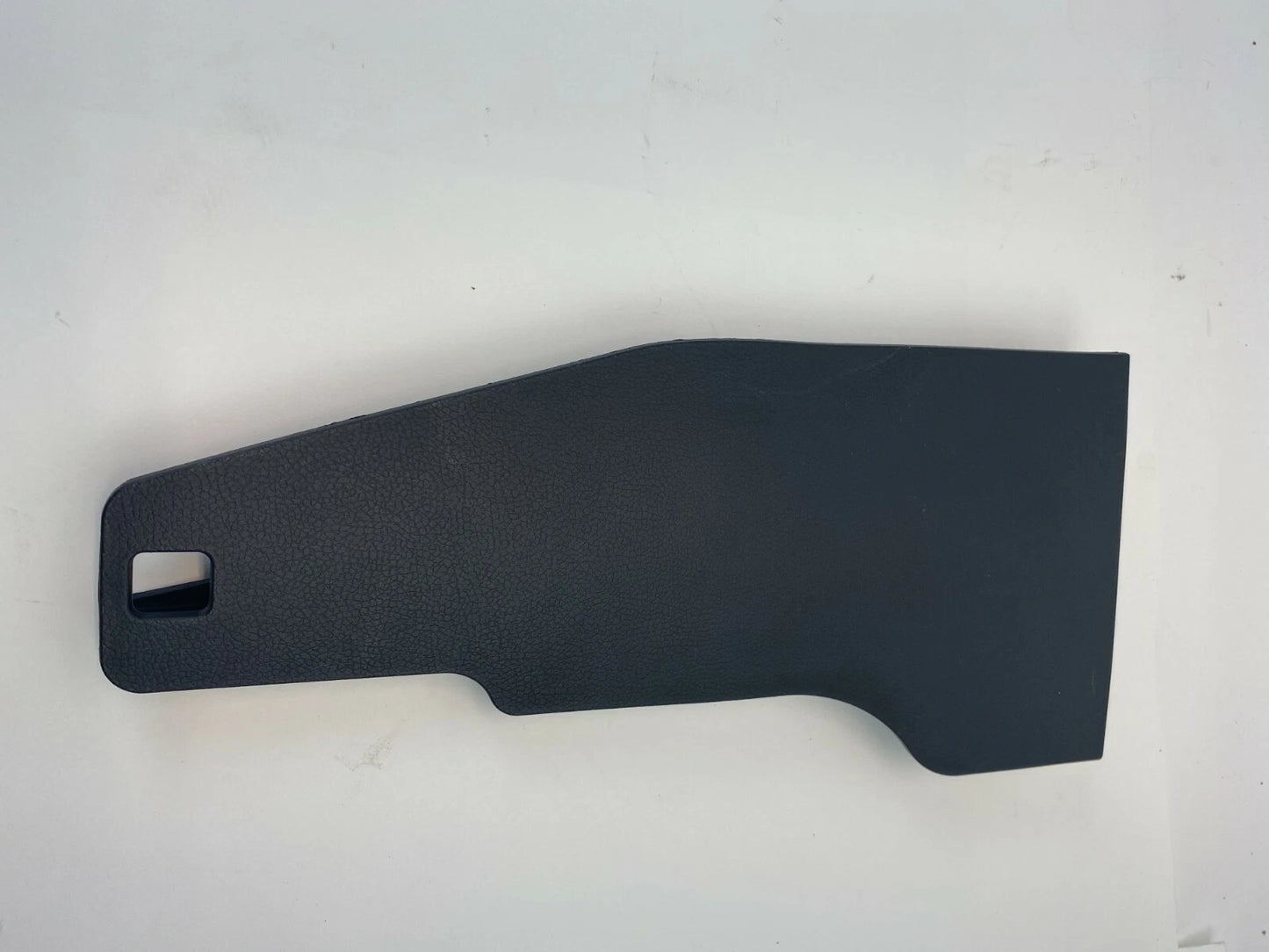 2011-2014 HYUNDAI SONATA DASH RIGHT PASSENGER LOWER TRIM COVER 84676-3S000 OEM
