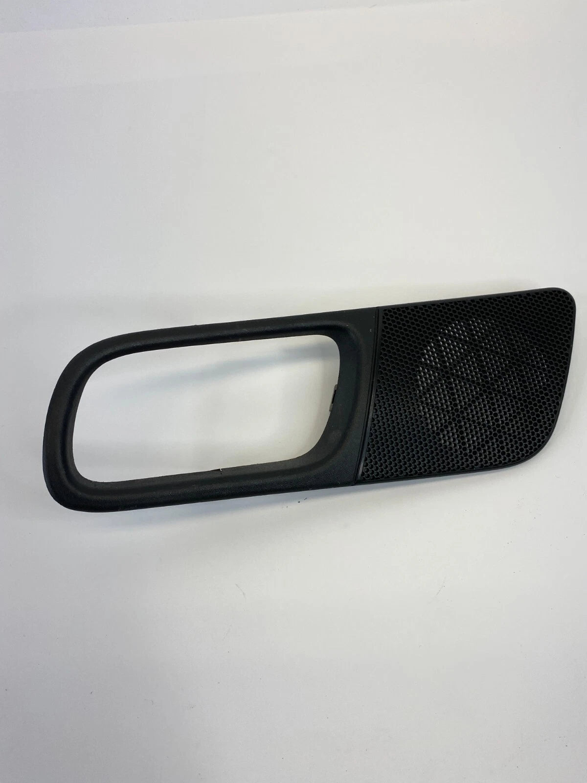 2007 2008 INFINITI G35 FRONT LEFT SIDE INNER DOOR HANDLE SPEAKER COVER BEZEL OEM