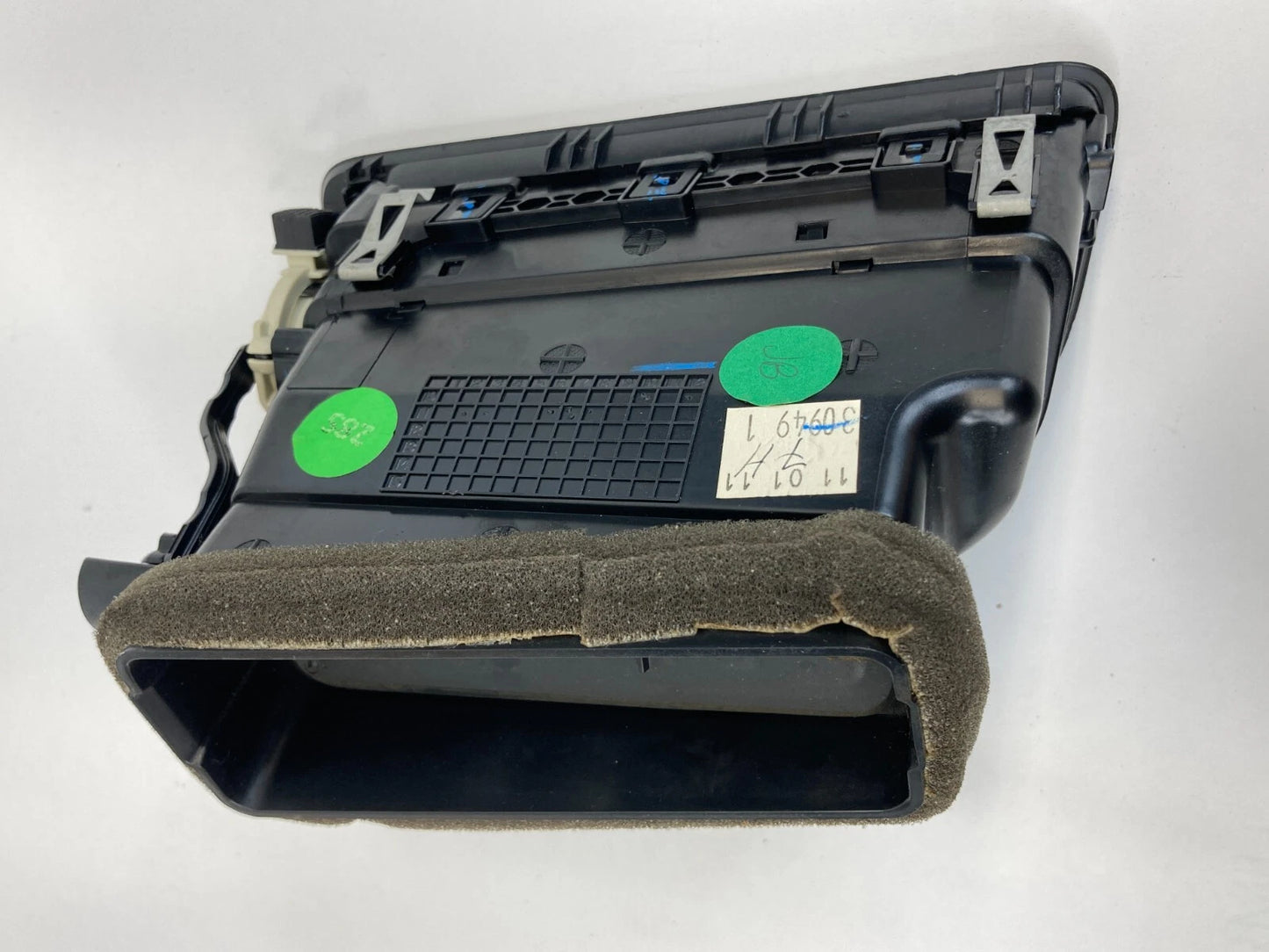2012-2015 VOLKSWAGEN PASSAT DASH RIGHT PASSENGER SIDE A/C AIR VENT OUTLET GRILLE