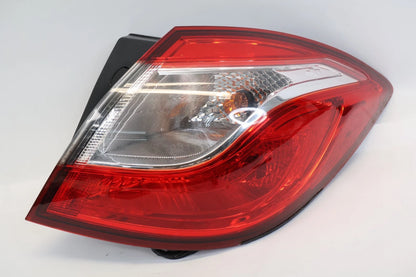 2017-2019 CHEVROLET CRUZE HATCHBACK RIGHT OUTER QUARTER TAILLIGHT LAMP 39124812