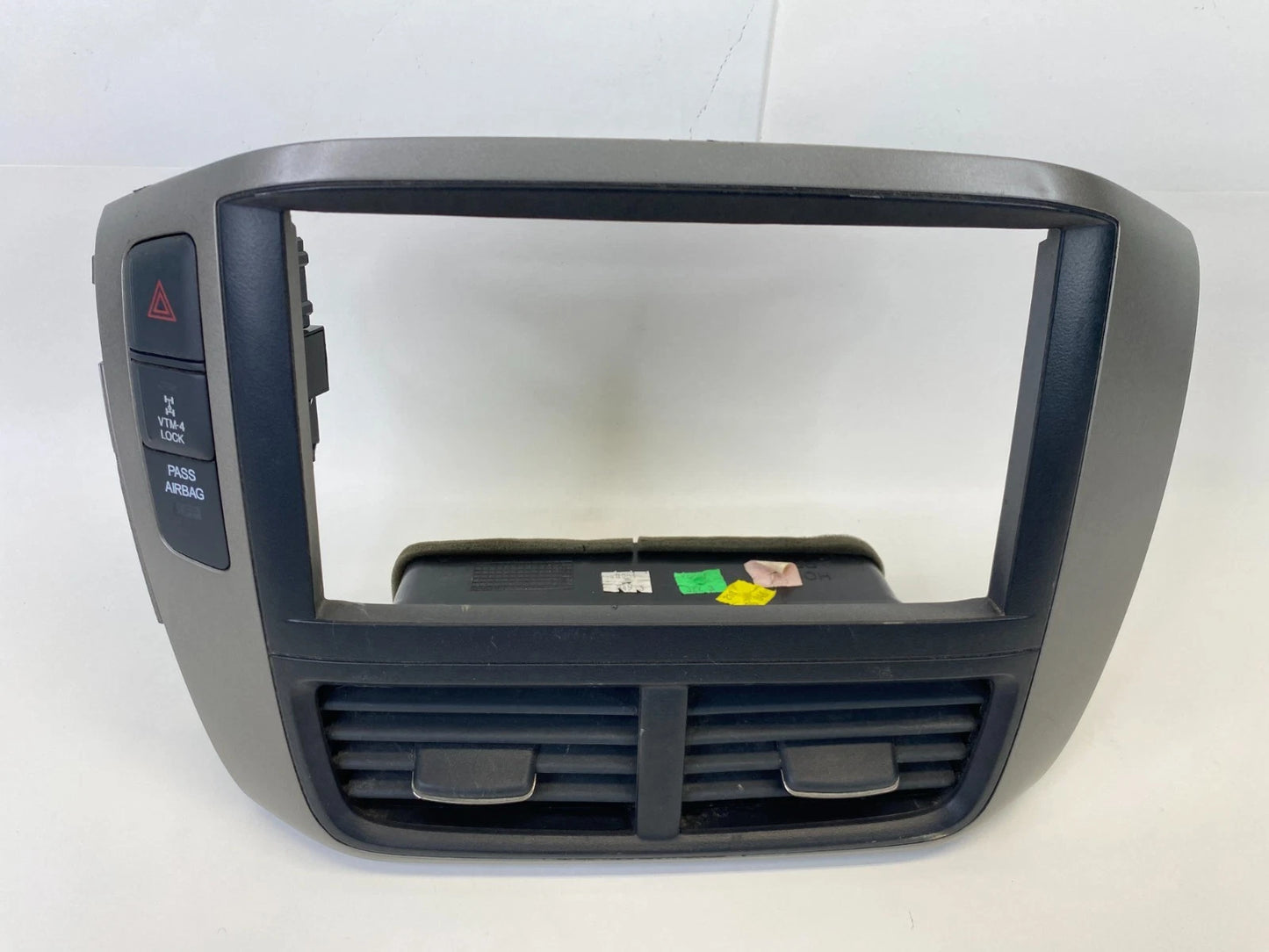 2006-2008 HONDA PILOT CENTER DASH RADIO SCREEN DISPLAY BEZEL HAZARD 4WD SWITCH