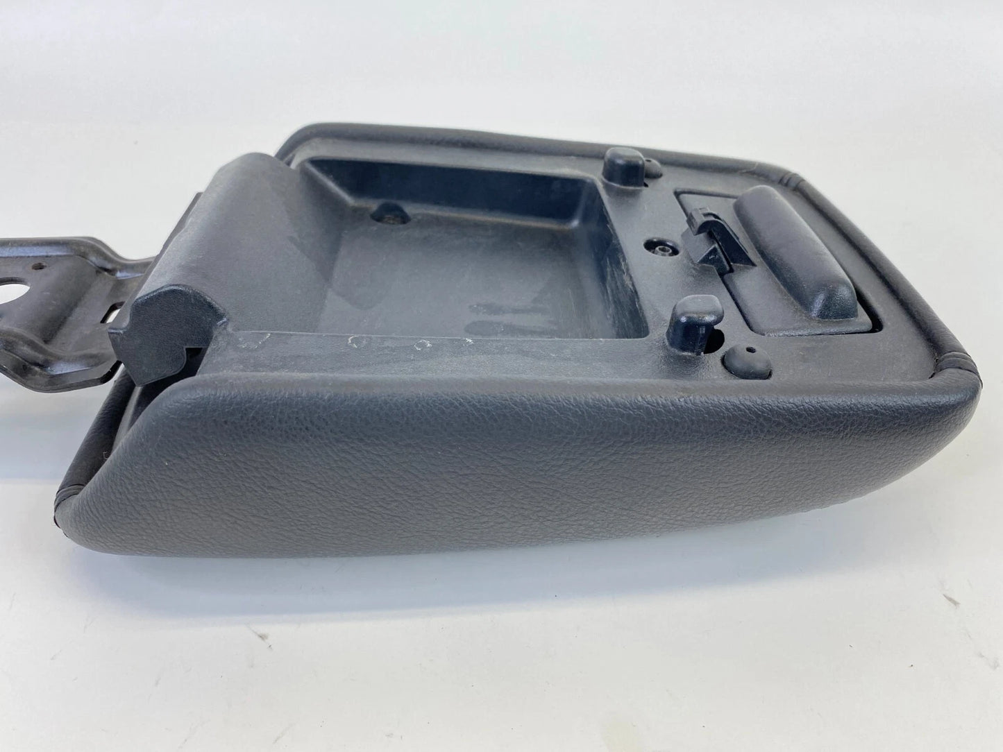 2012-2014 FORD FOCUS CENTER CONSOLE LID ARMREST ARM REST ASSY 1545977X-02-CB OEM