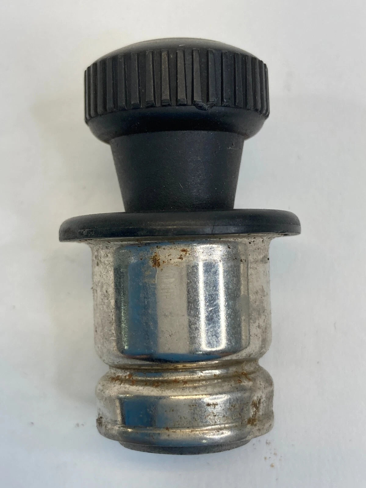 1996-2000 HYUNDAI ELANTRA CIGARETTE LIGHTER POWER OUTLET SOCKET ASSEMBLY OEM