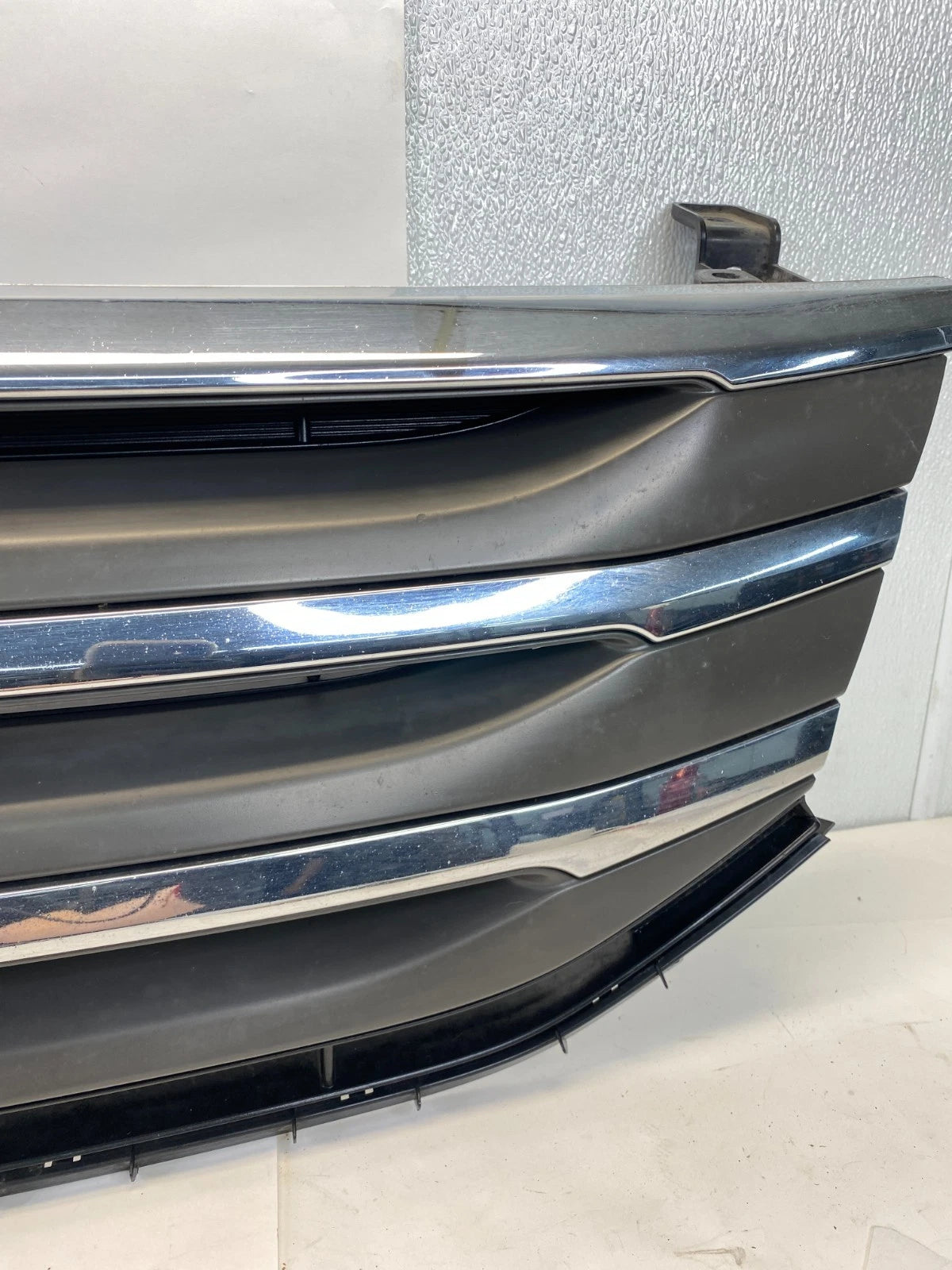 2011-2013 HONDA ODYSSEY FRONT BUMPER UPPER GRILL GRILLE ASSY 75101-TK8-A01 OEM