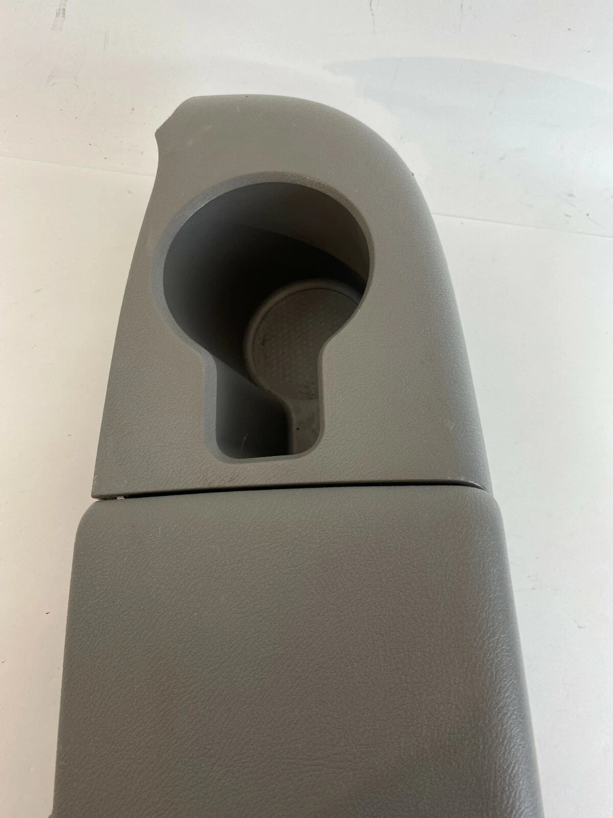 2008 2009 2010 HONDA ODYSSEY REAR LEFT DRIVER QUARTER ARMREST W/ CUP HOLDER OEM