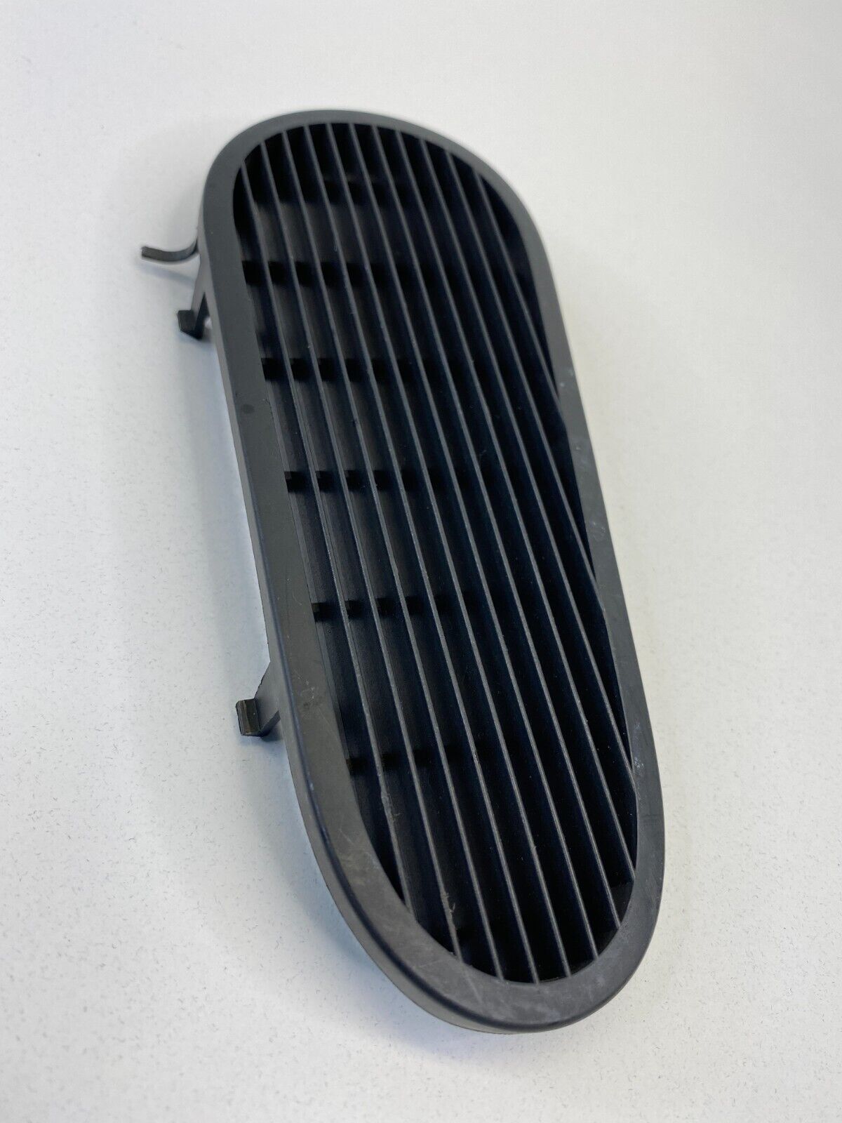 1998-2010 Volkswagen New Beetle Hatchback Trunk Right Side Speaker Cover Grille