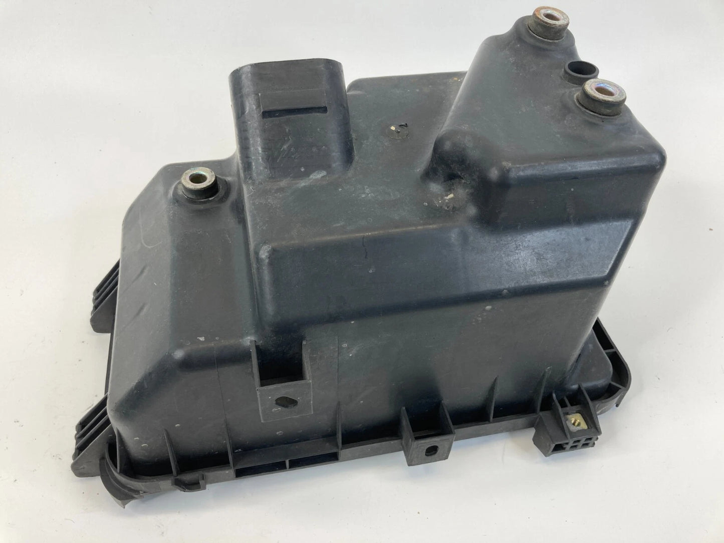 2004 2005 2006 TOYOTA CAMRY 3.0L AIR INTAKE CLEANER BOX LOWER COVER OEM