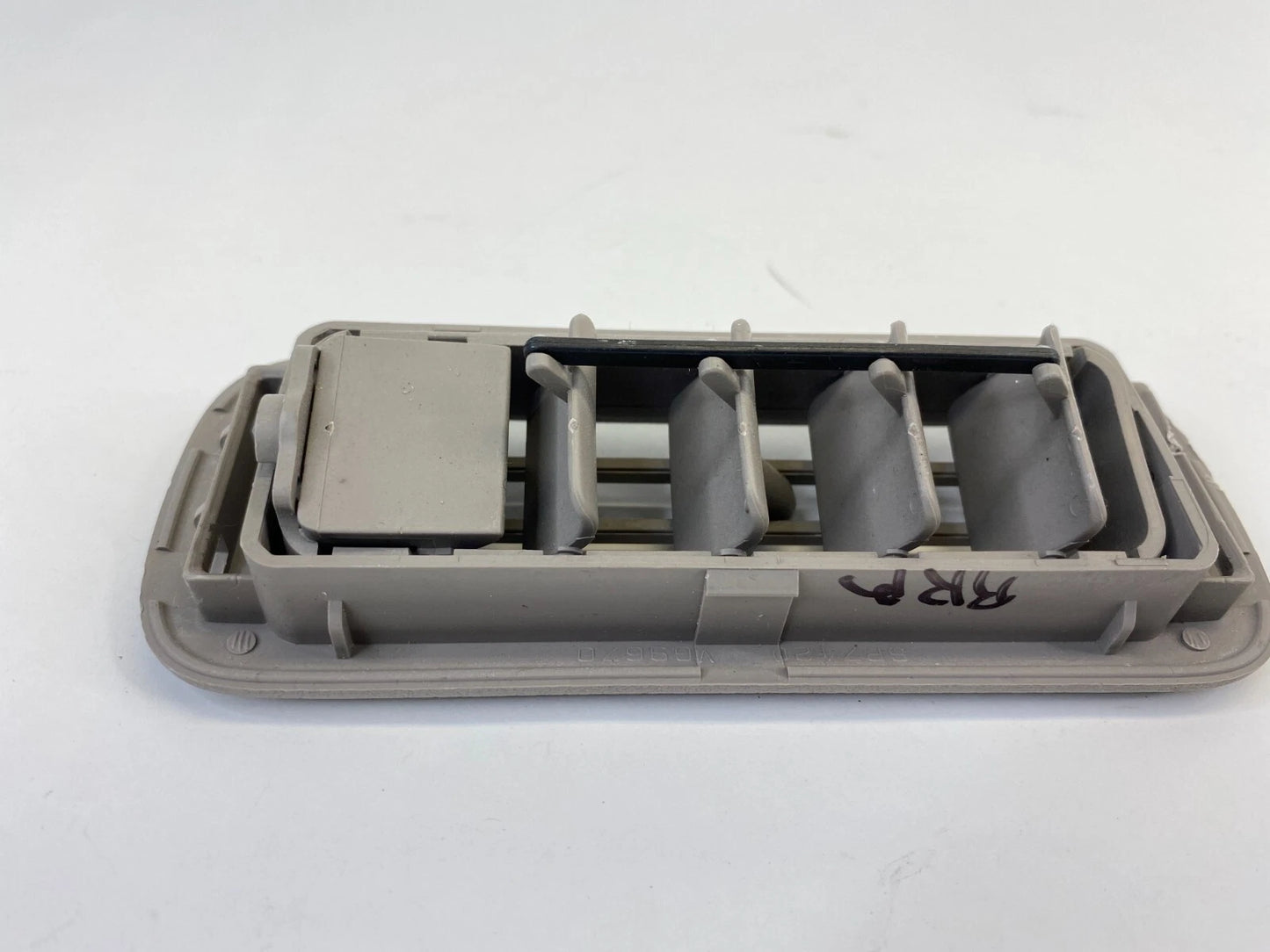 2001-2004 TOYOTA SEQUOIA THIRD ROW RIGHT SIDE OVERHEAD ROOF AC AIR VENT GRILLE