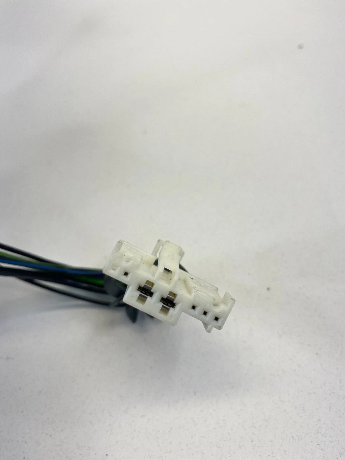 04 MERCEDES BENZ E320 E 320 FRONT DOOR WIRING WIRE CABLE PLUG SOCKET 0035400681