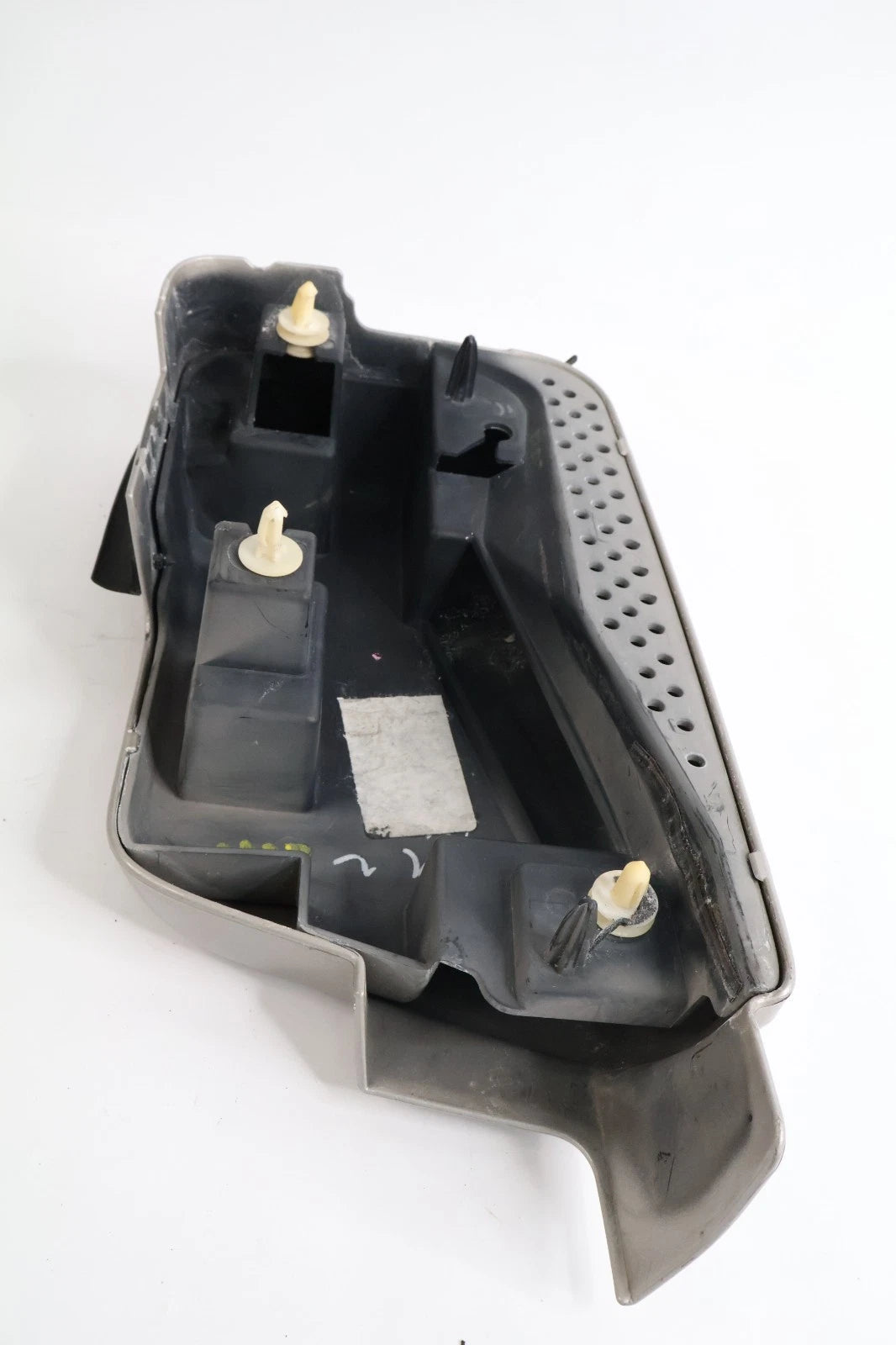 2006-2010 HUMMER H3 LEFT DRIVER HOOD COWL WINDSHIELD COVER CAP MOLDING OEM