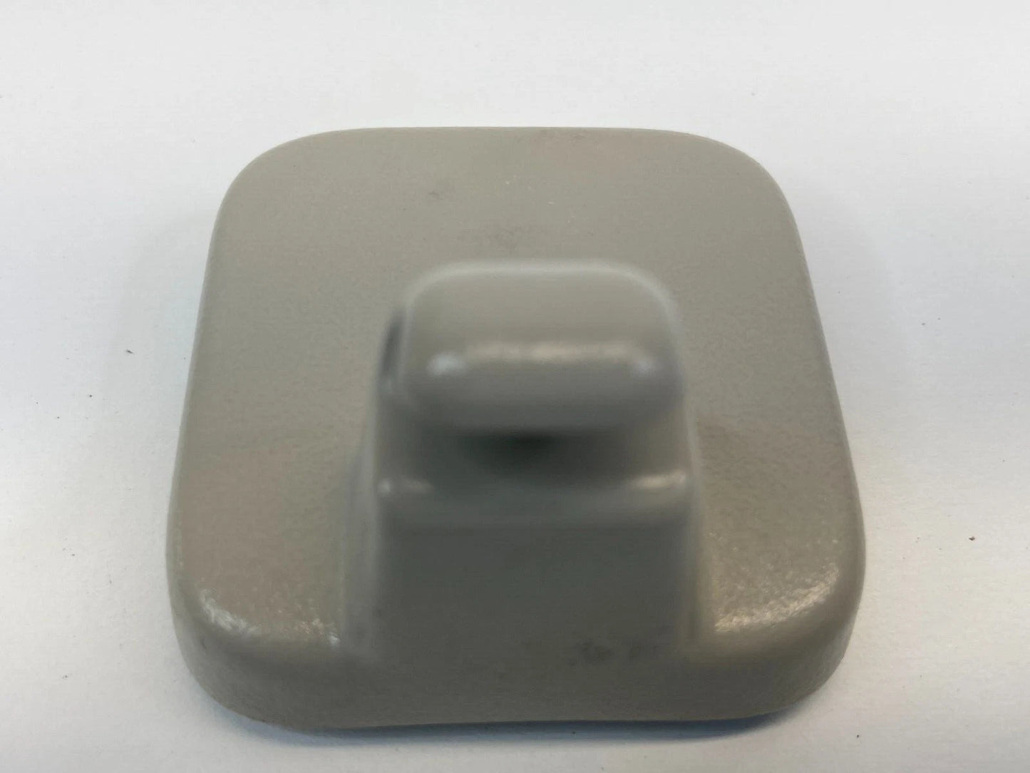 2009-2012 FORD TAURUS SUNVISOR SUN VISOR SHADE CLIP RETAINER 8A83-7404132-A OEM