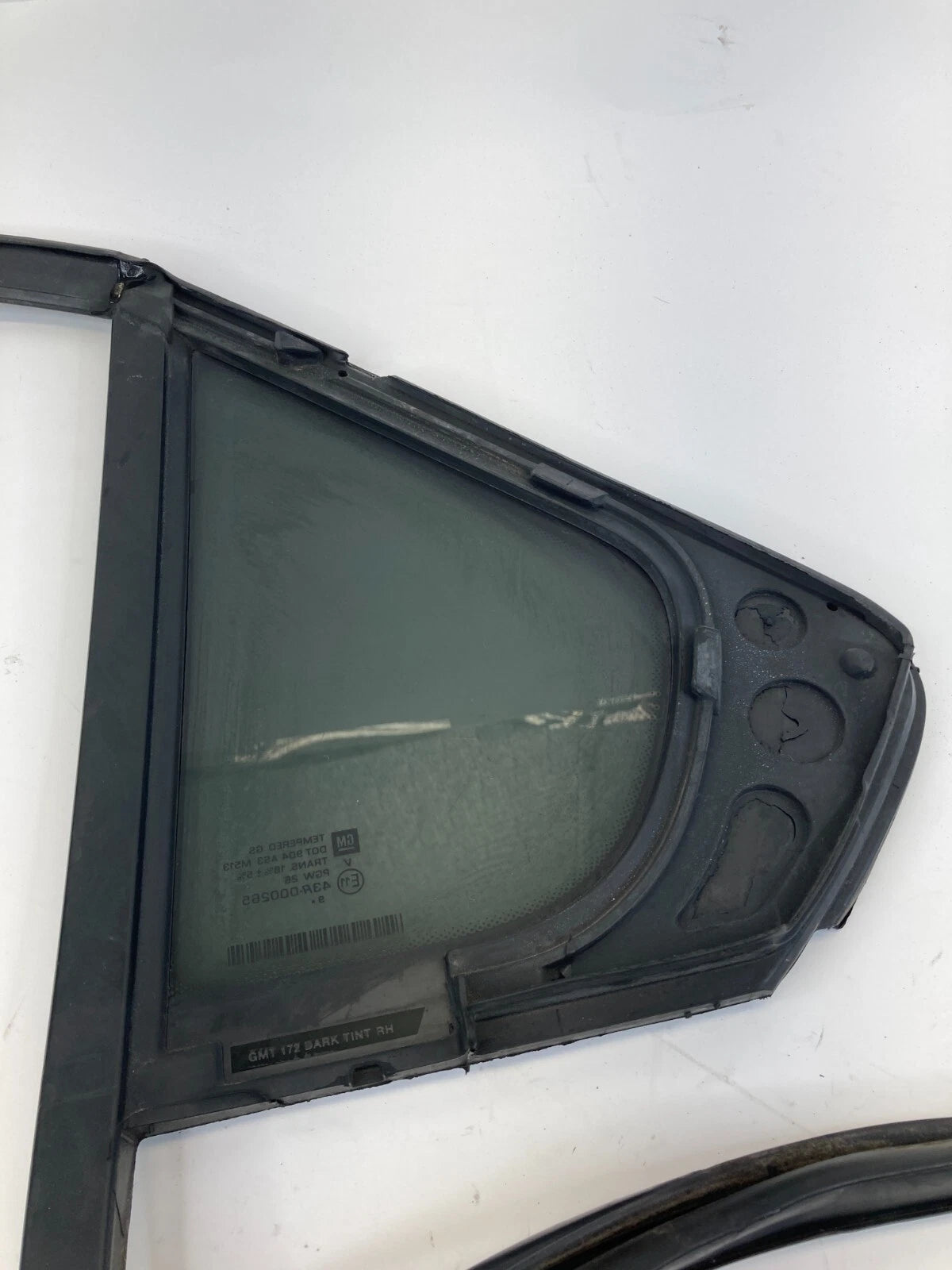 2010-2017 CHEVROLET EQUINOX REAR RIGHT SIDE DOOR VENT QUARTER WINDOW GLASS OEM