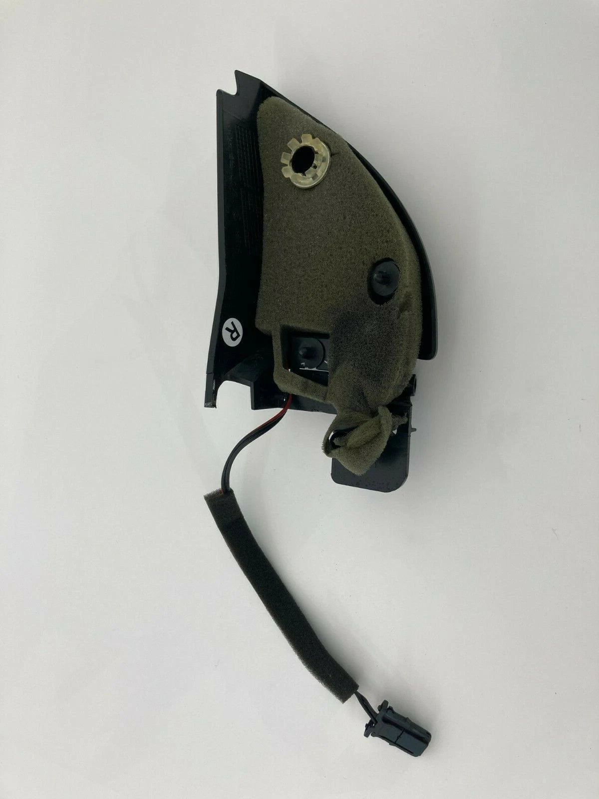 05-10 VW JETTA PASSENGER DOOR MIRROR CORNER TRIM COVER W/ TWEETER SPEAKER OEM