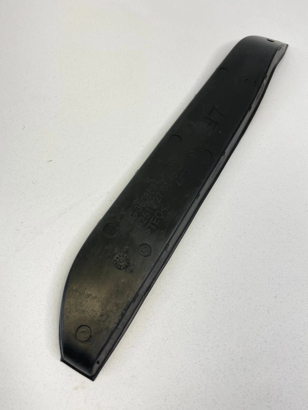 2006-2012 MERCEDES-BENZ R350 FRONT LEFT DRIVER SIDE DOOR MOLDING TRIM INSERT MAT