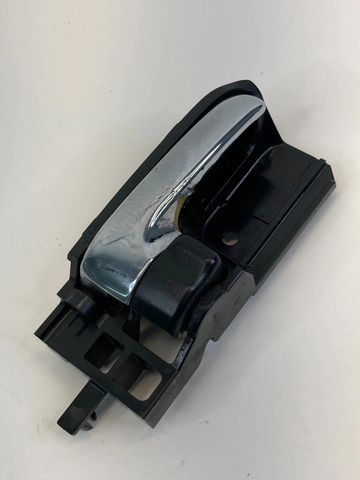 2003-2008 TOYOTA COROLLA REAR RIGHT SIDE INTERIOR DOOR HANDLE 69273-02020 OEM