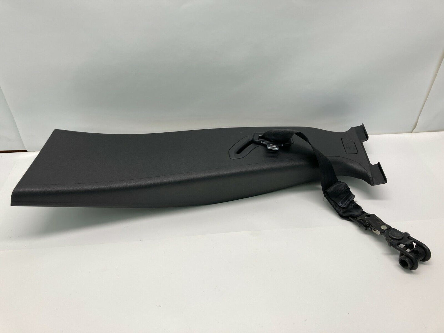 2004-2011 Volvo S40 V50 Left Center Upper Pillar Trim Seat Belt Panel 9486845