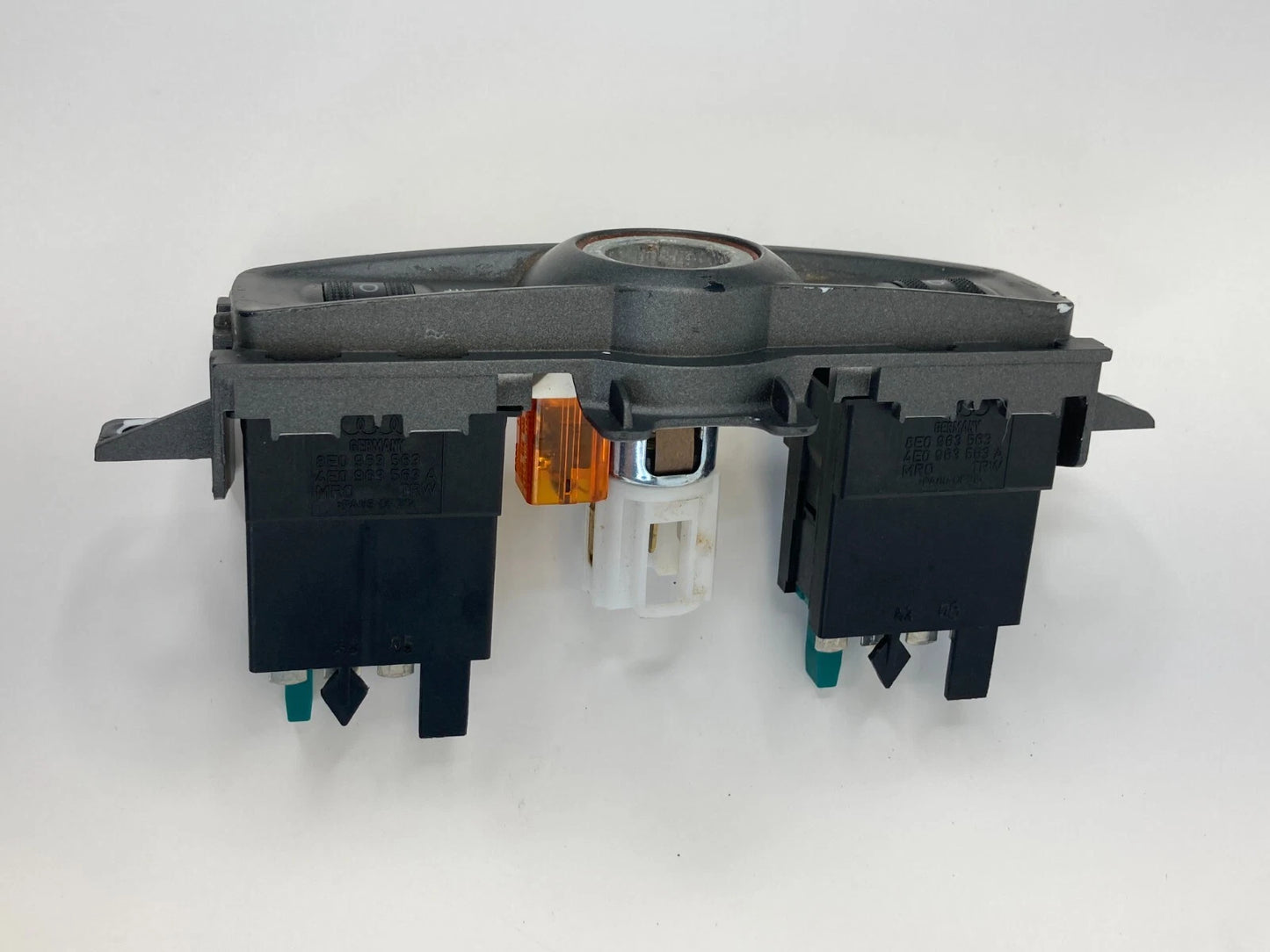 2005 2006 AUDI A6 QUATTRO REAR CONSOLE HEATED SEAT SWITCH POWER OUTLET OEM
