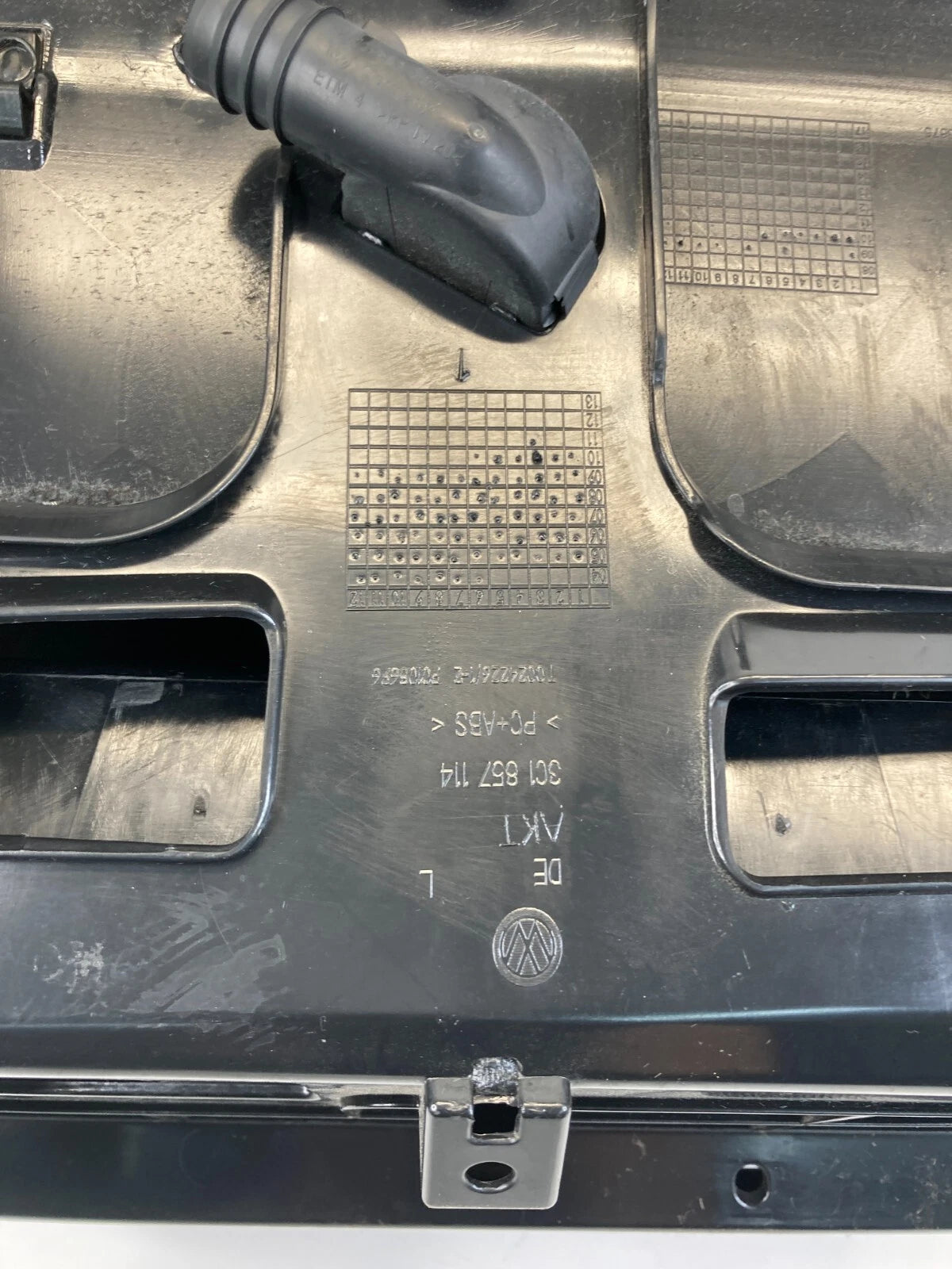 2009-2017 VW CC PASSAT GLOVE BOX STORAGE COMPARTMENT UNIT 3C1-857-097 OEM