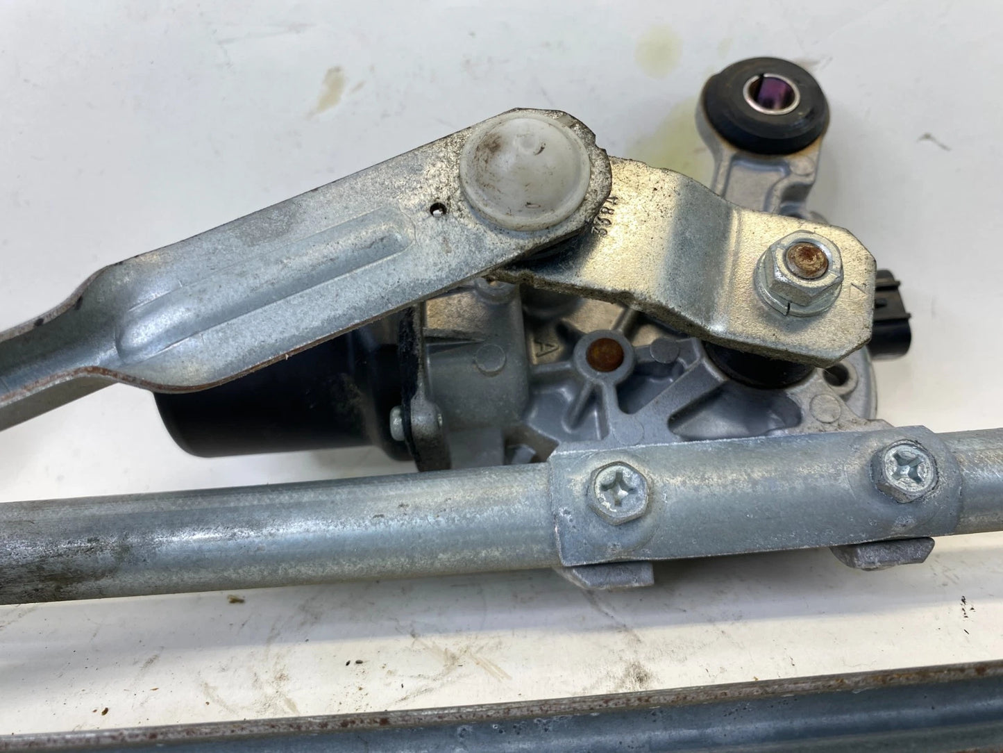 2013-2020 NISSAN PATHFINDER FRONT WINDSHIELD WIPER MOTOR W/ LINKAGE