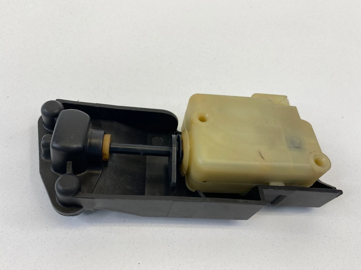 99-06 VOLVO S80 FUEL FILLER FLAP DOOR LID ACTUATOR SOLENOID MOTOR MODULE 9483311