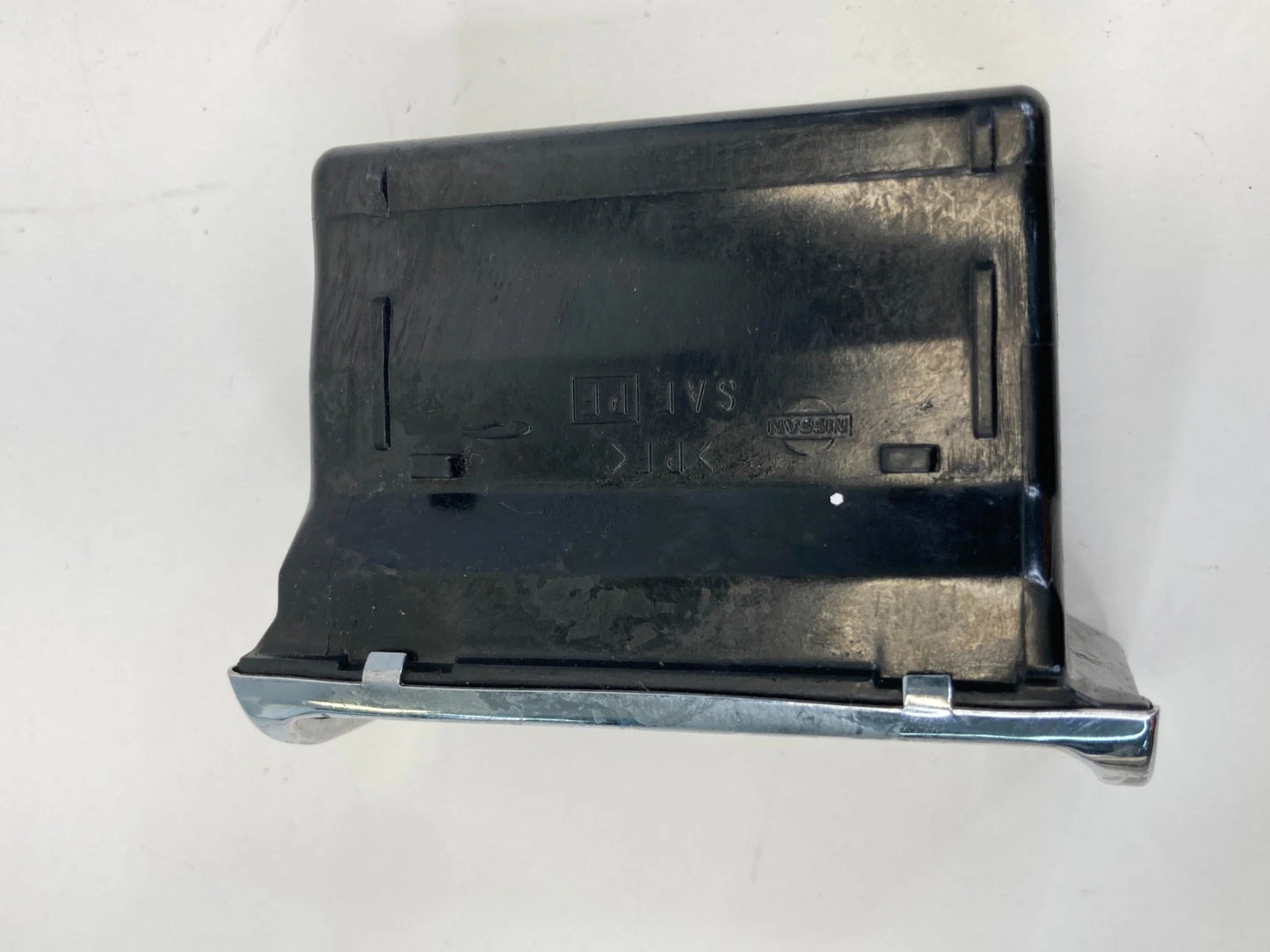 2006 2007 INFINITI M35 M45 CENTER CONSOLE ASHTRAY ASH TRAY OEM