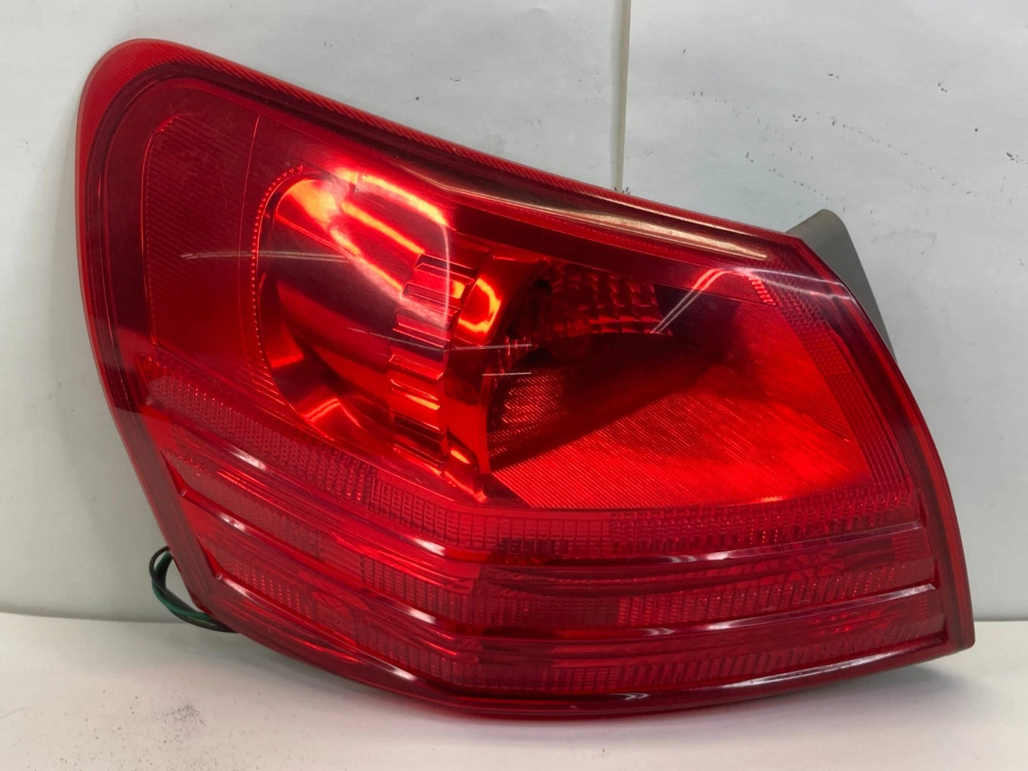 14 15 NISSAN ROGUE SELECT LEFT DRIVER OUTER TAIL LIGHT TAILLIGHT LAMP OEM