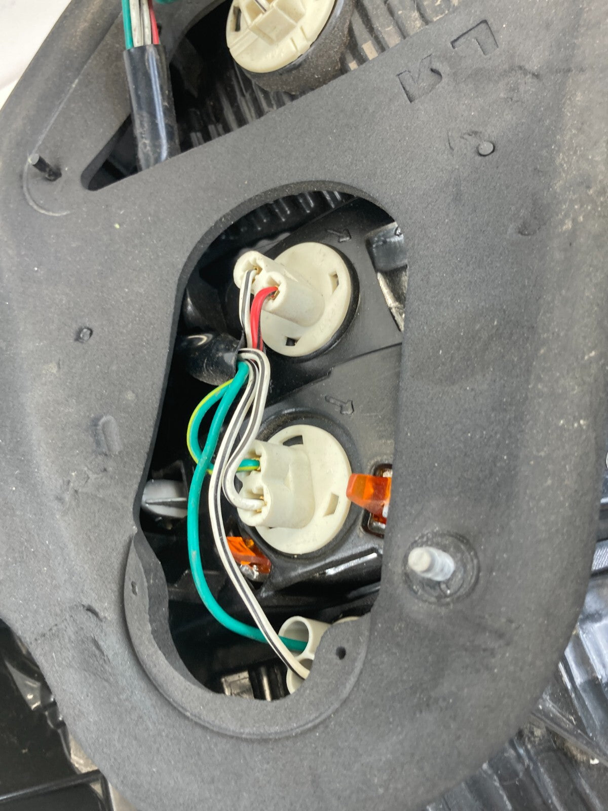 2002 2003 2004 Toyota Camry Rear Left Side Trunk Lid Tail Light OEM