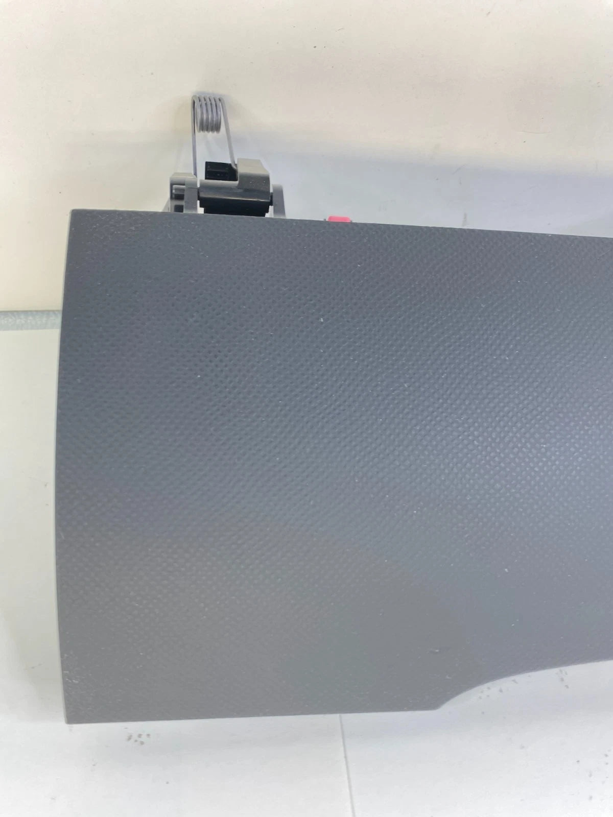 2007-2011 TOYOTA YARIS LEFT DRIVER SIDE UPPER GLOVE BOX STORAGE DOOR ASSY OEM