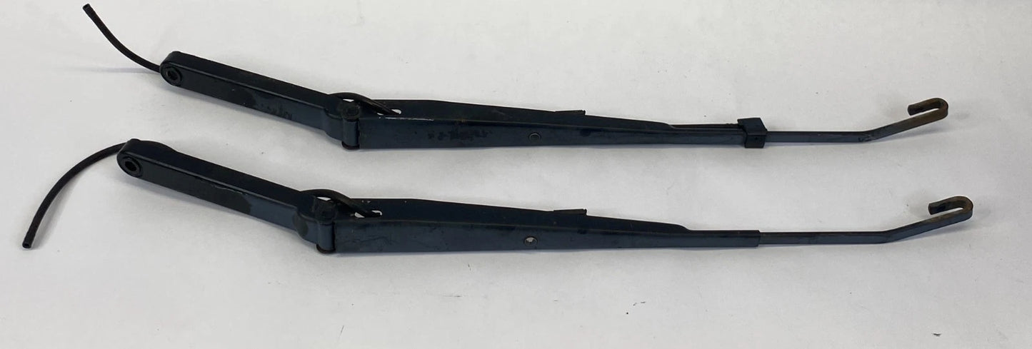 2003-2006 CHEVY TAHOE SILVERADO FRONT RIGHT & LEFT WINDSHIELD WIPER ARMS SET OEM