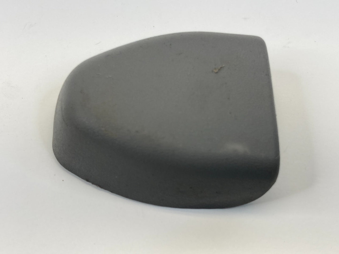 02 03 04 05 06 Toyota Camry Seat Belt Retractor Lower Anchor Lid Cover OEM