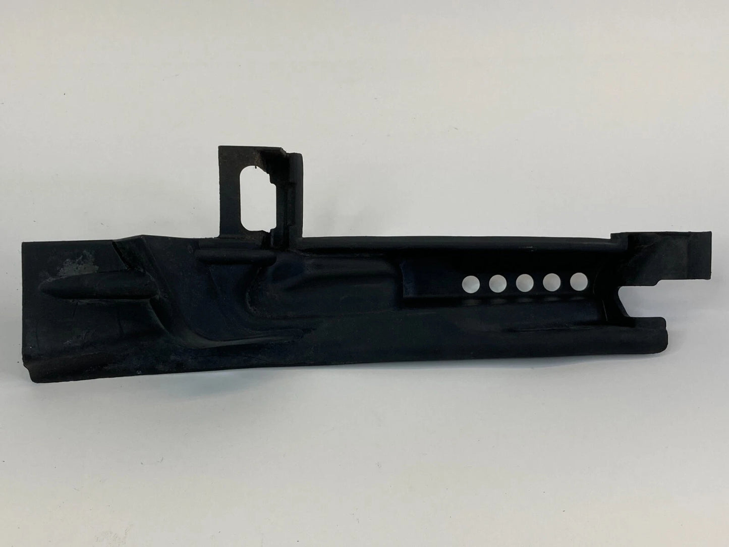 2004-2007 BMW 530I 2009 2010 535I XDRIVE 3.0L RIGHT INTAKE INLET MANIFOLD COVER